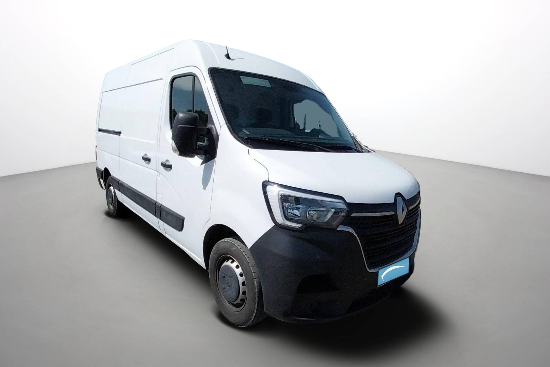 Vente en ligne Renault Master Fourgon MASTER FGN TRAC F3500 L2H2 BLUE DCI 135 au prix de 26 990 €