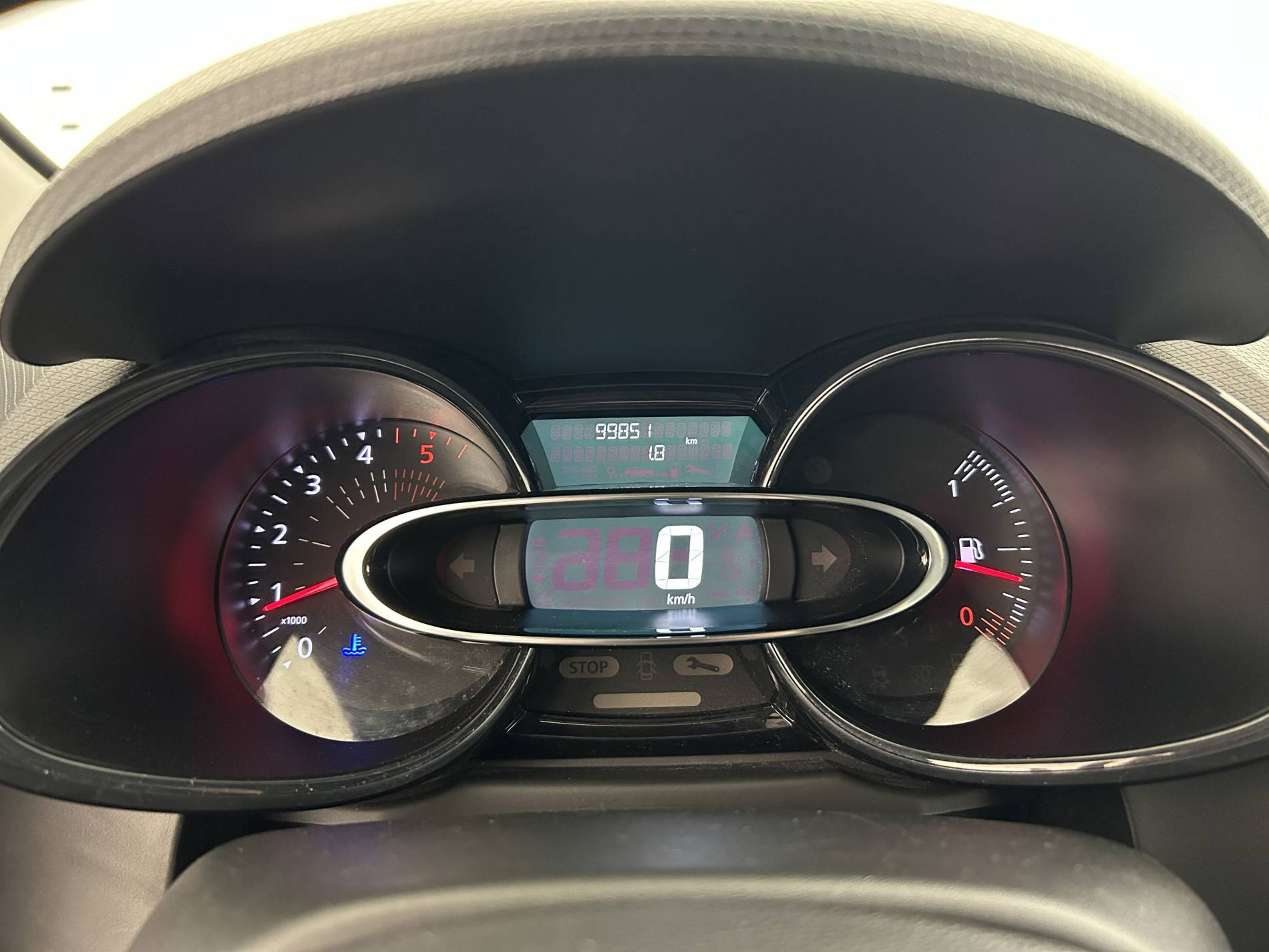 Vente en ligne Renault Clio 4 CLIO SOCIETE DCI 75 ENERGY au prix de 7 790 €