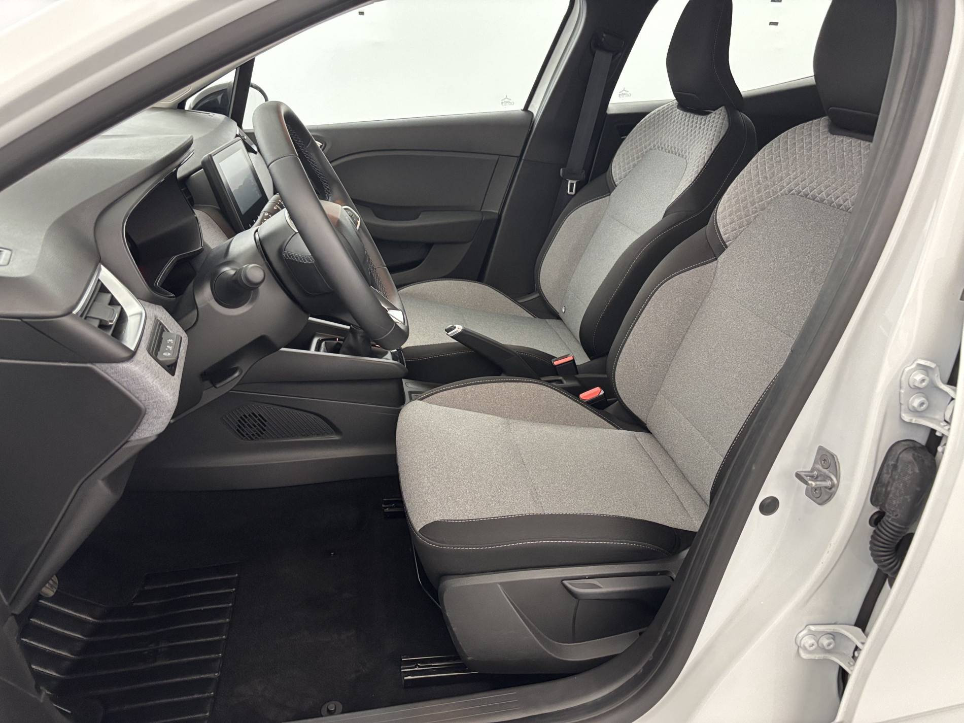 Vente en ligne Renault Clio 5 Clio Blue dCi 100 ch GSR2 au prix de 18 791 €