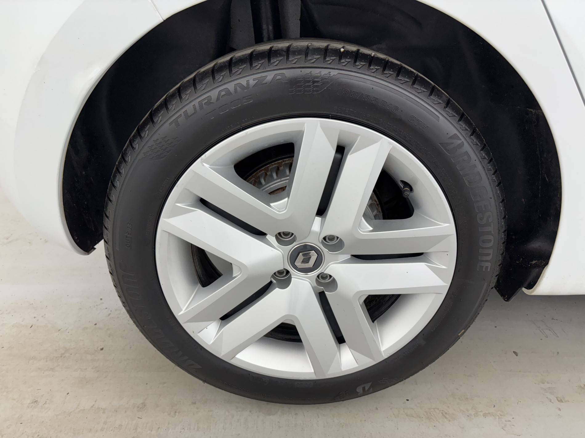 Vente en ligne Renault Clio 5 Clio Blue dCi 100 - 21N au prix de 15 390 €