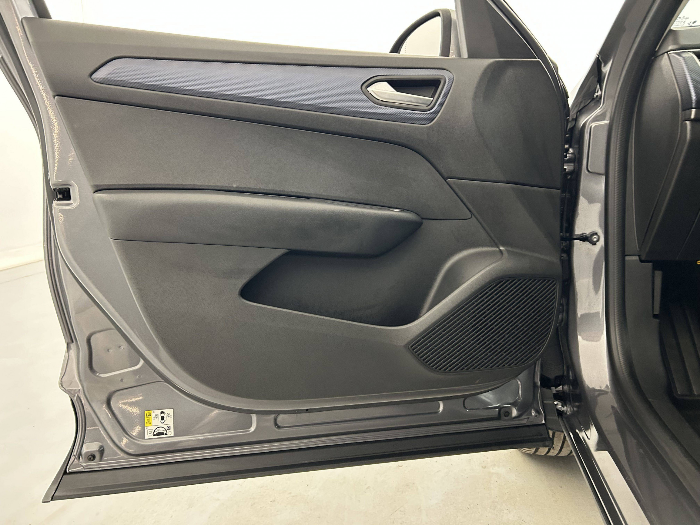 Vente en ligne Renault Arkana  mild hybrid 140 EDC FAP - 22 au prix de 21 500 €