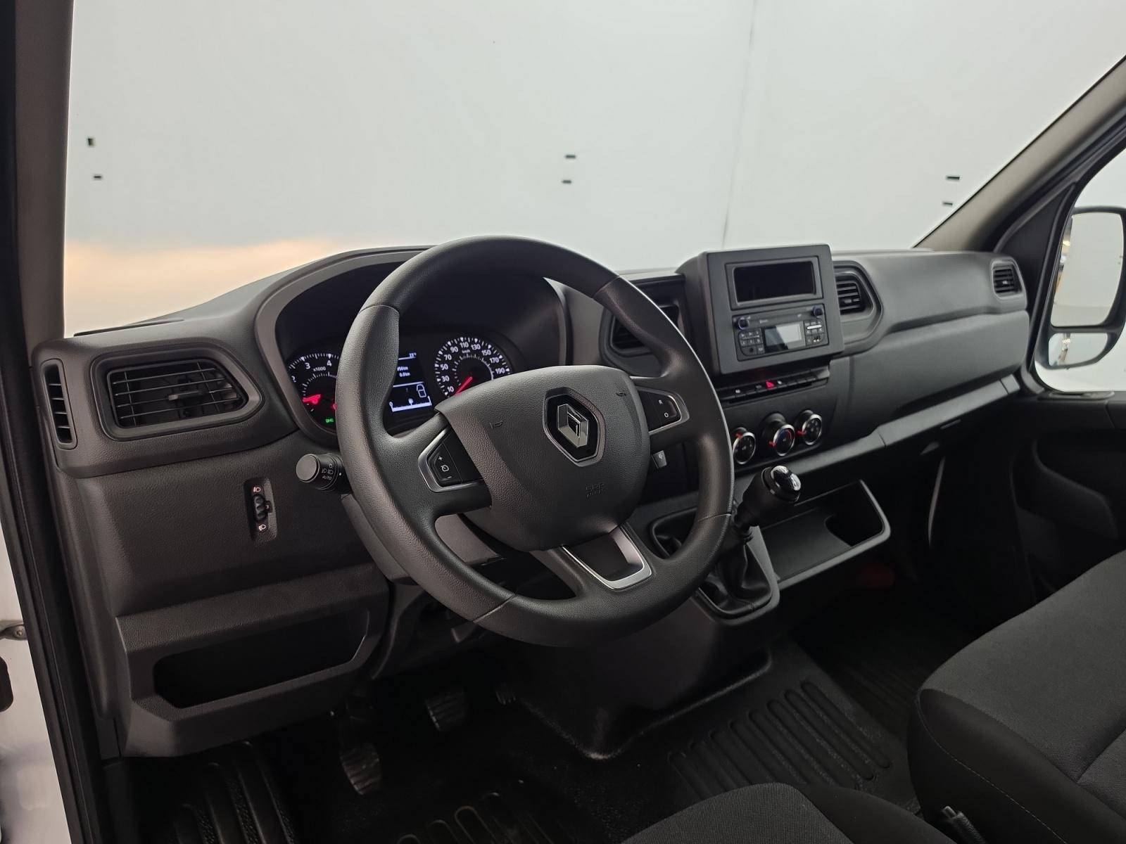 Vente en ligne Renault Master Fourgon MASTER FGN TRAC F3500 L3H3 BLUE DCI 135 au prix de 25 900 €