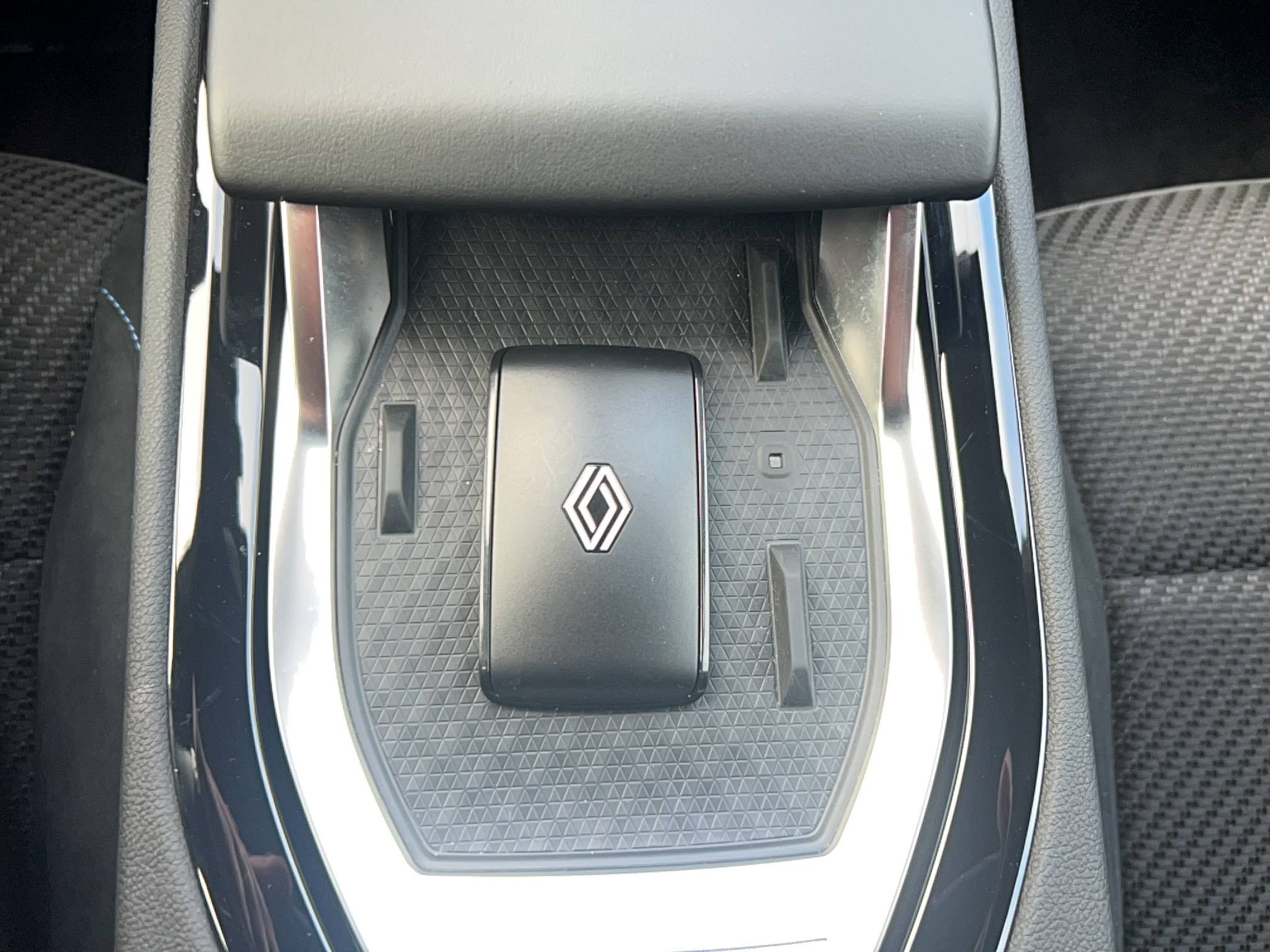Vente en ligne Renault Espace Espace E-Tech full hybrid 200 GSR2 au prix de 40 300 €