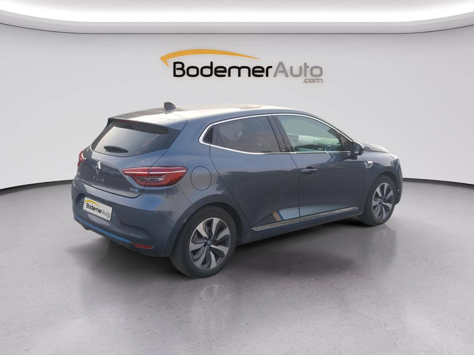 Vente en ligne Renault Clio 5 Clio E-Tech 140 - 21 au prix de 15 990 €