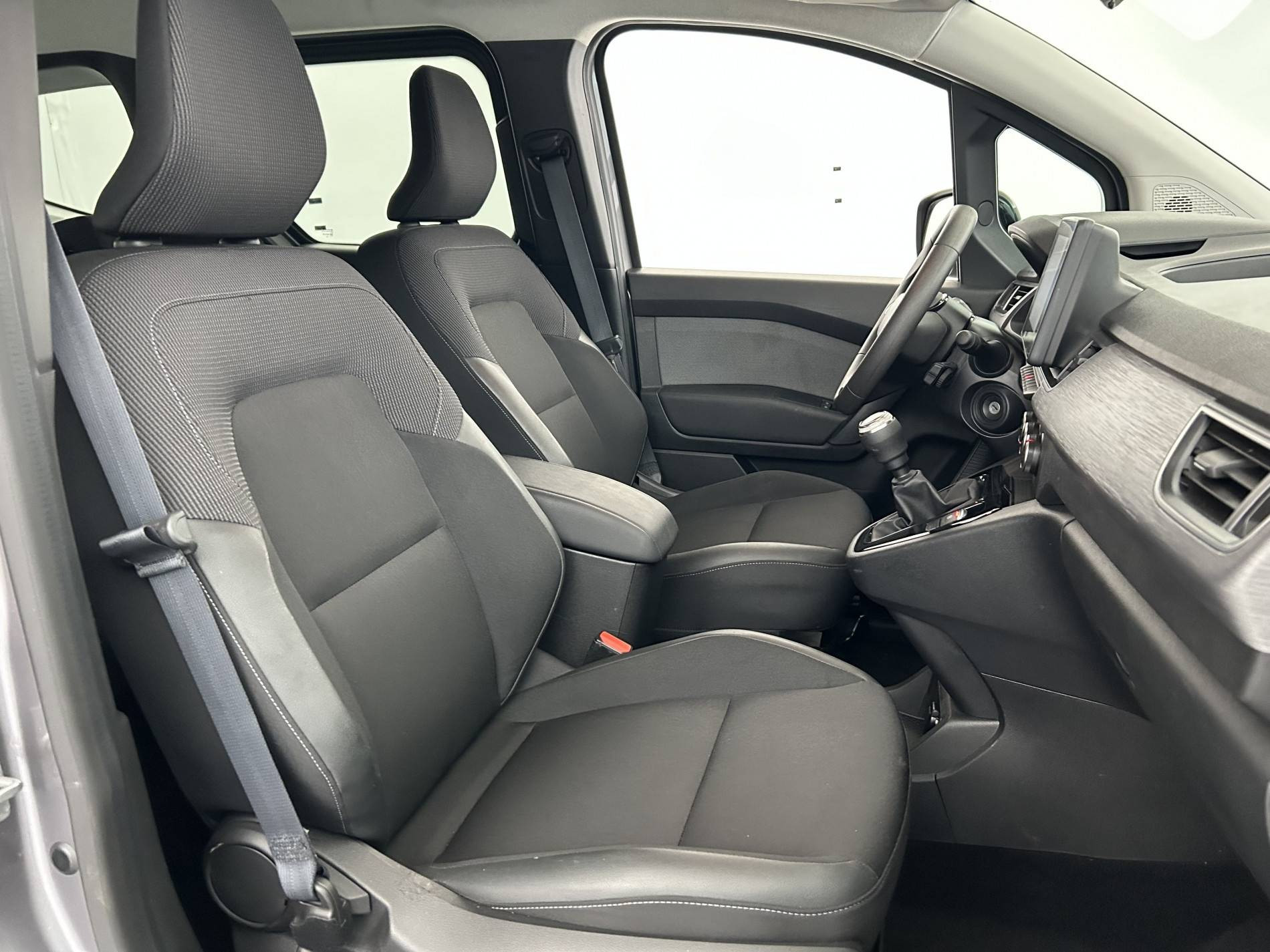 Vente en ligne Renault Kangoo  Blue dCi 95 au prix de 23 990 €