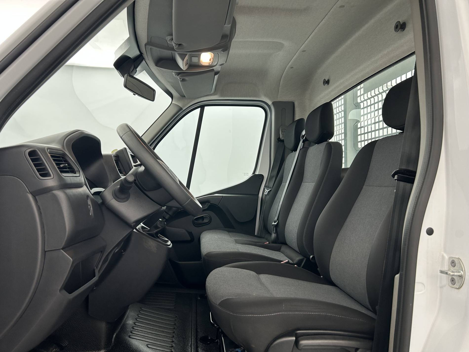 Vente en ligne Renault Master 3 Châssis Cabine MASTER CC PROP RJ3500 L2 PAFC BLUE DCI 130 EURO VI au prix de 33 990 €