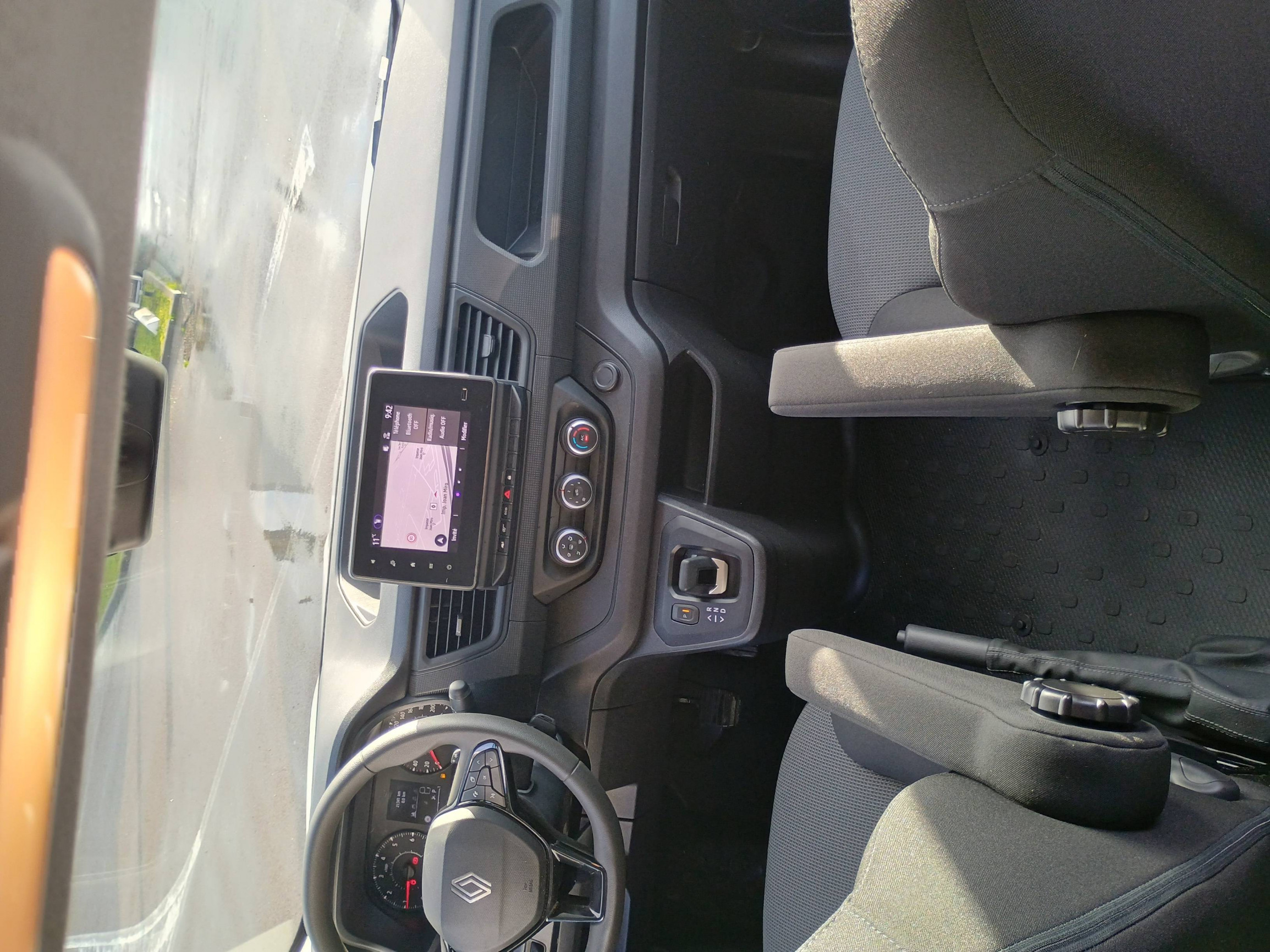 Vente en ligne Renault Trafic Cabine Approfondie TRAFIC CA L2H1 3T BLUE DCI 170 AUTO au prix de 37 991 €