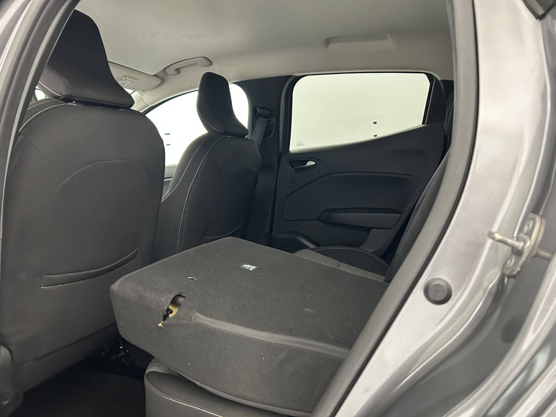 Vente en ligne Renault Clio 5 Clio TCe 90 au prix de 13 790 €