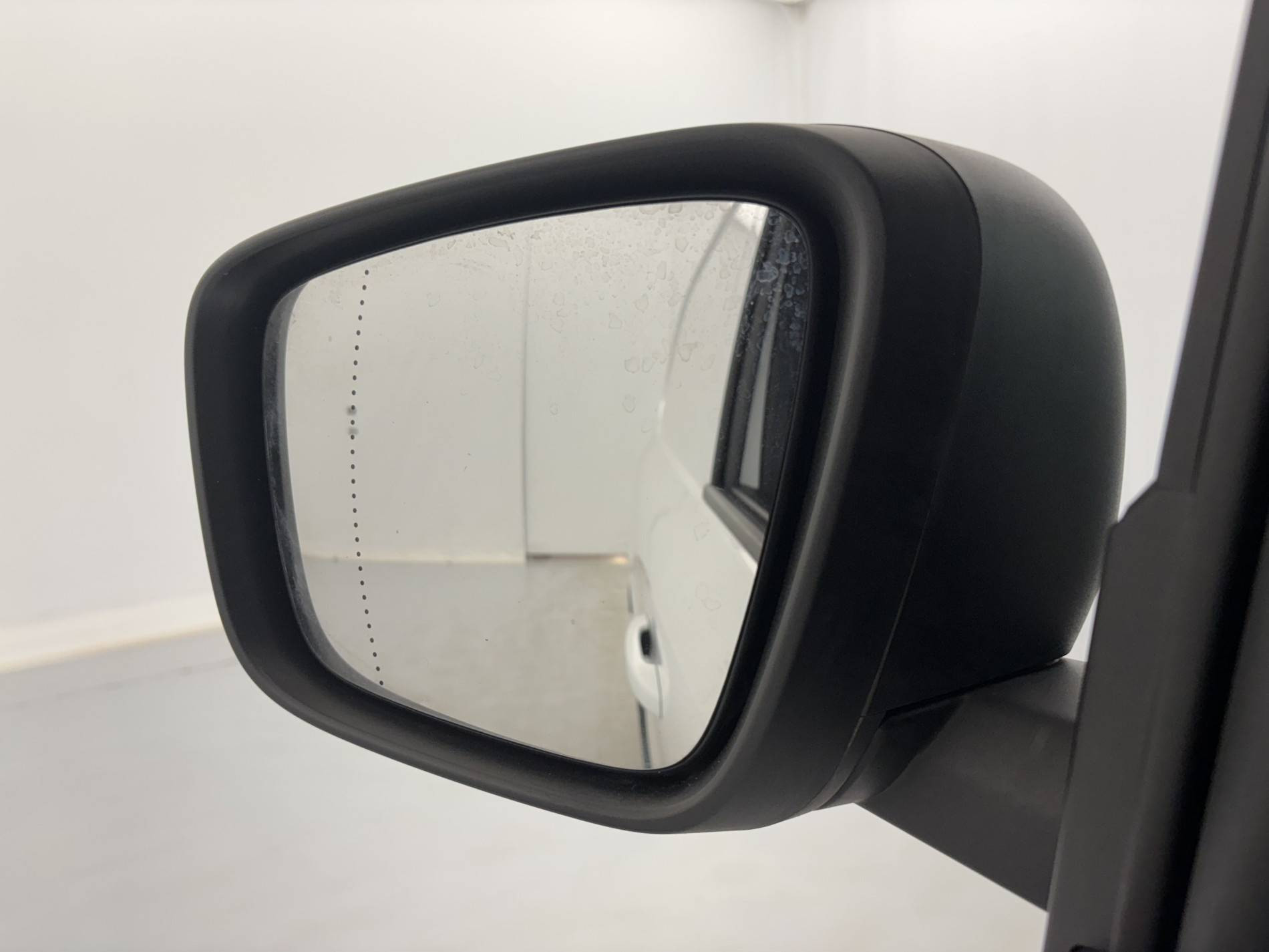 Vente en ligne Renault Kangoo Van  FG TOLE BLUE DCI 95 L1 GSR2 au prix de 18 390 €