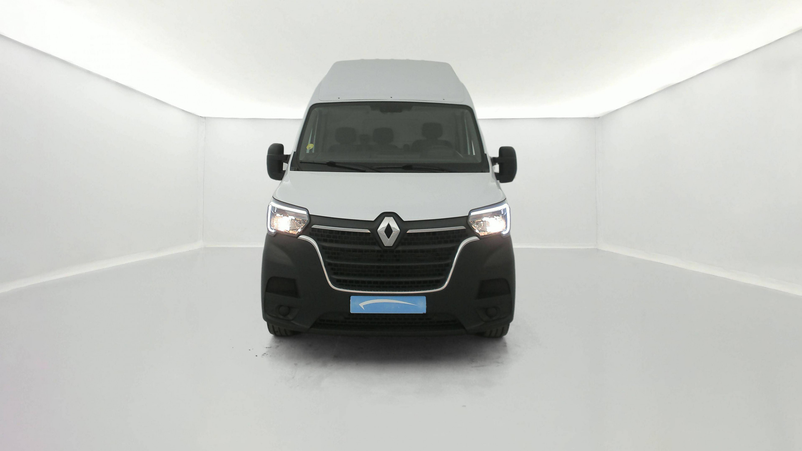 Vente en ligne Renault Master Fourgon MASTER FGN TRAC F3500 L3H3 BLUE DCI 135 au prix de 27 490 €