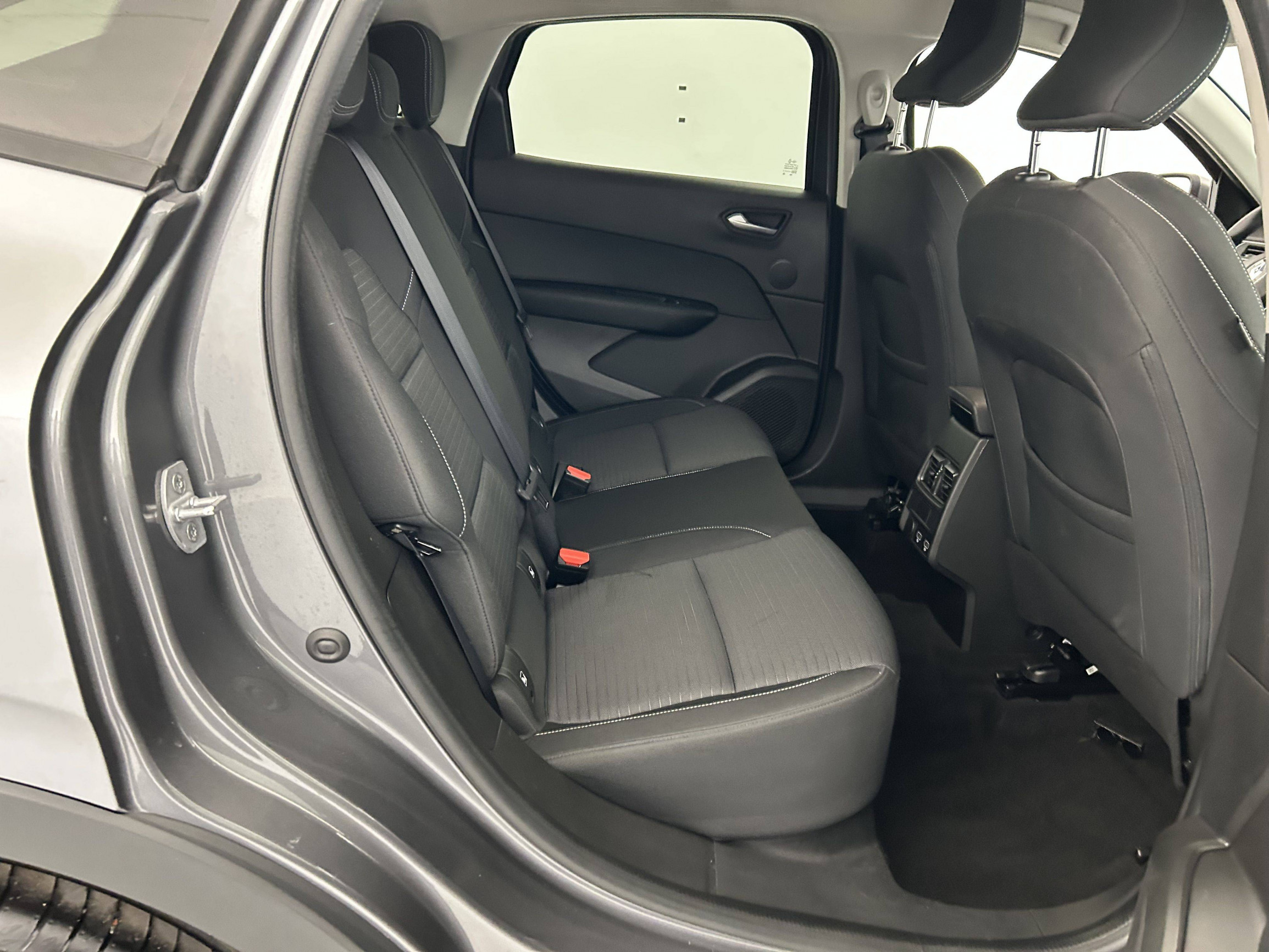 Vente en ligne Renault Arkana  mild hybrid 140 EDC FAP - 22 au prix de 21 500 €
