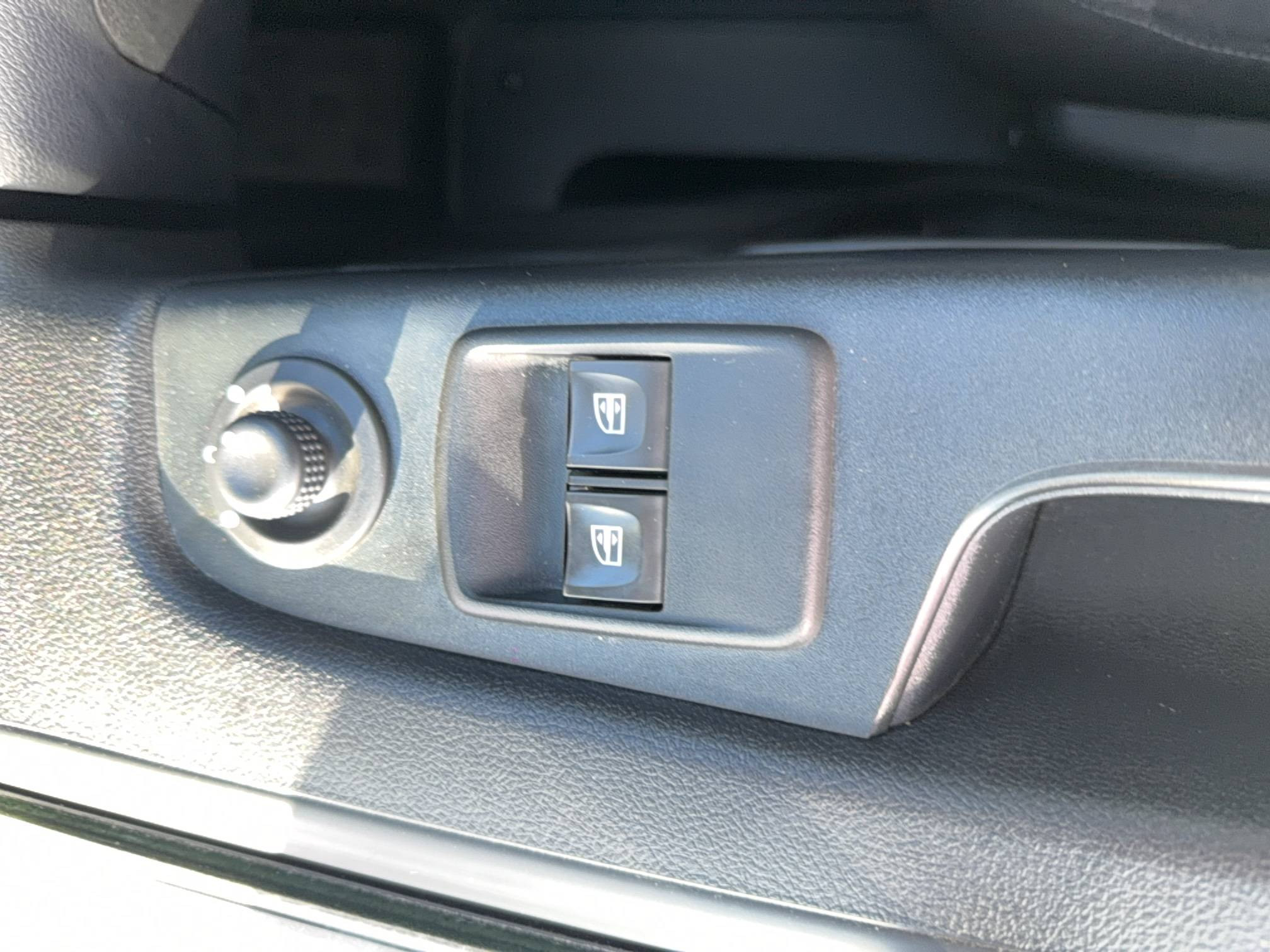 Vente en ligne Renault Trafic 3 Fourgon TRAFIC FGN L1H1 1000 KG DCI 120 au prix de 19 990 €