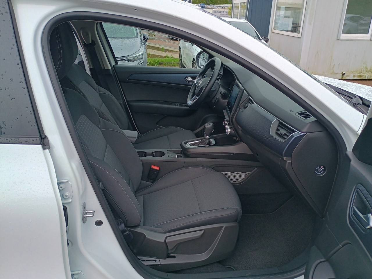 Vente en ligne Renault Arkana  E-Tech hybride 145 - 22 au prix de 19 990 €
