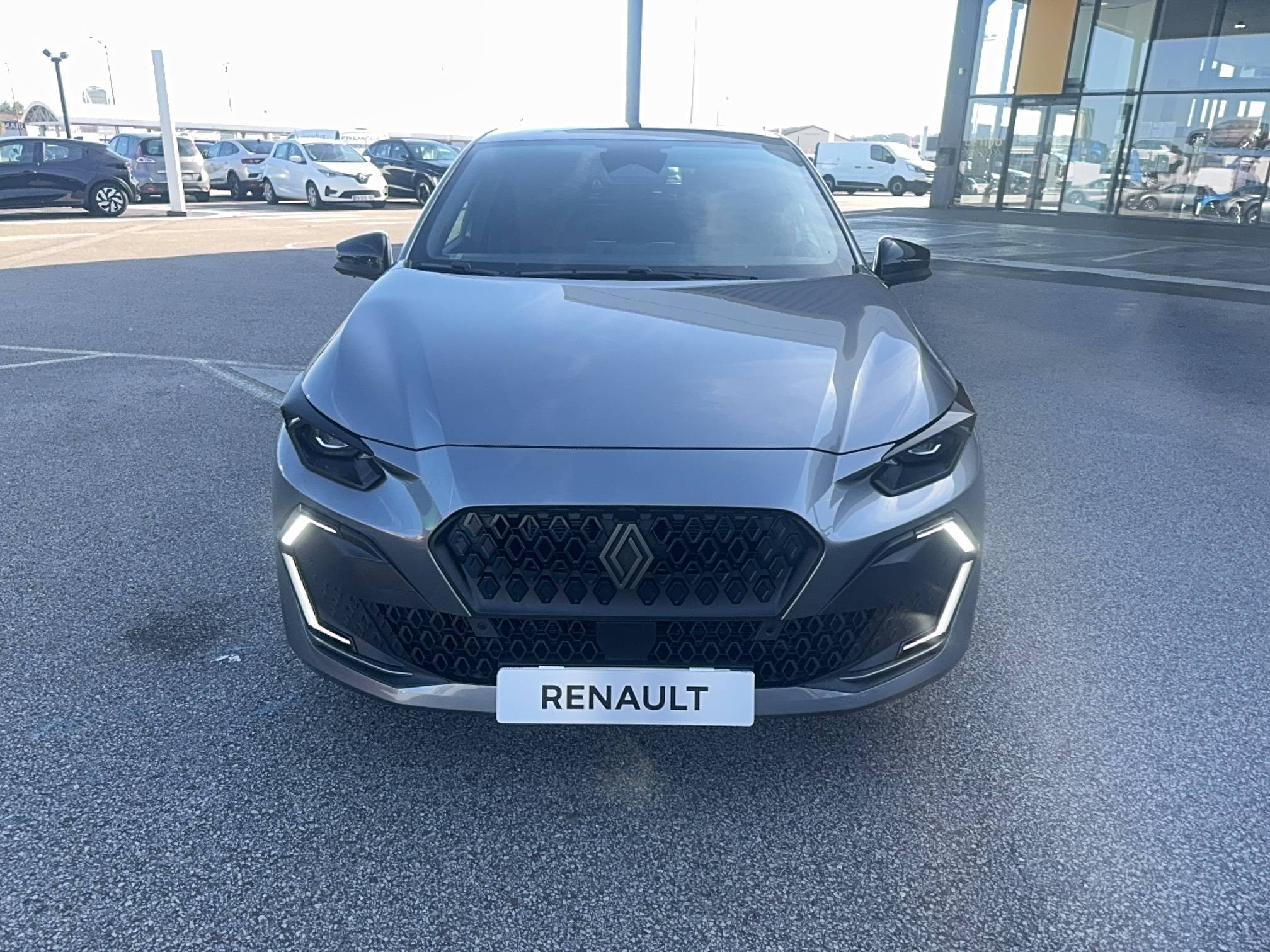 Vente en ligne Renault Clio 6 Clio E-Tech full hybrid 160 ch au prix de 28 490 €