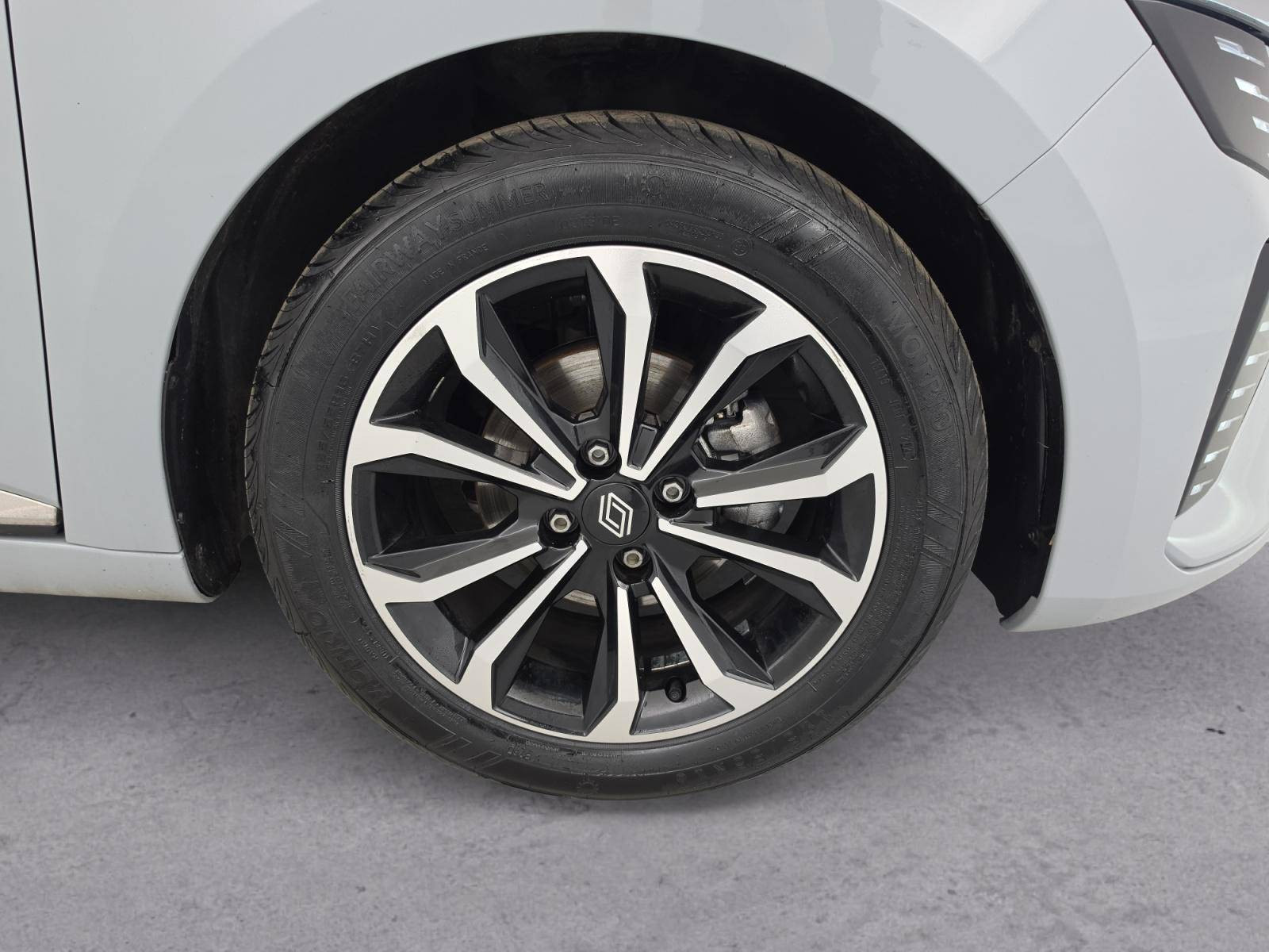 Vente en ligne Renault Clio 5 Clio TCe 90 au prix de 15 990 €