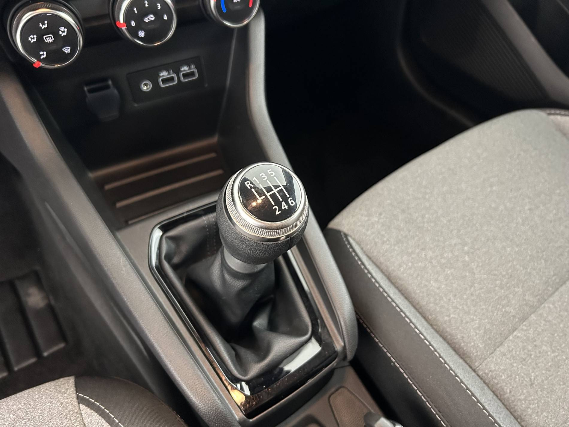 Vente en ligne Renault Clio 5 Clio dCi 100 au prix de 15 490 €