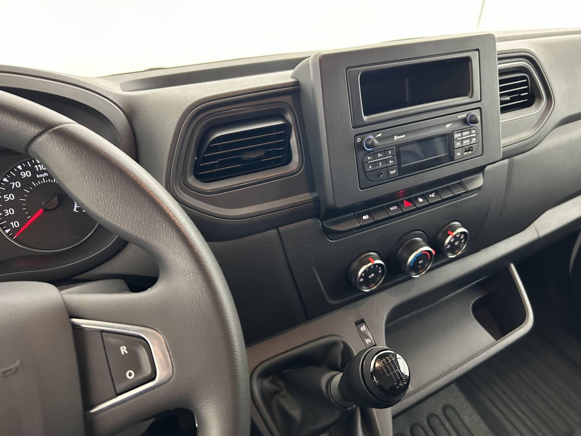 Vente en ligne Renault Master Fourgon MASTER FGN TRAC F3500 L2H2 BLUE DCI 135 au prix de 23 790 €