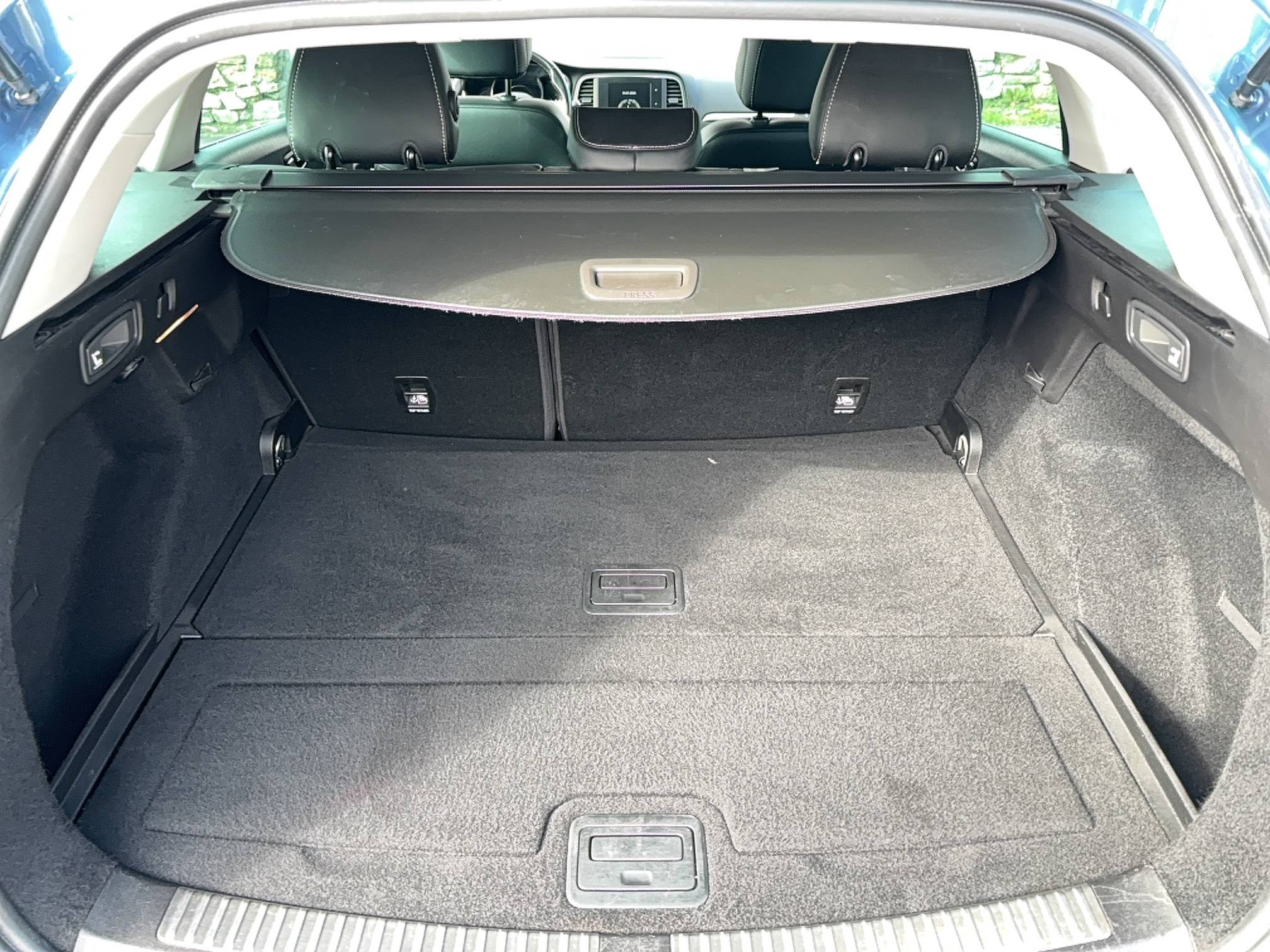 Vente en ligne Renault Megane 4 Estate Mégane IV Estate TCe 160 Energy EDC au prix de 14 990 €