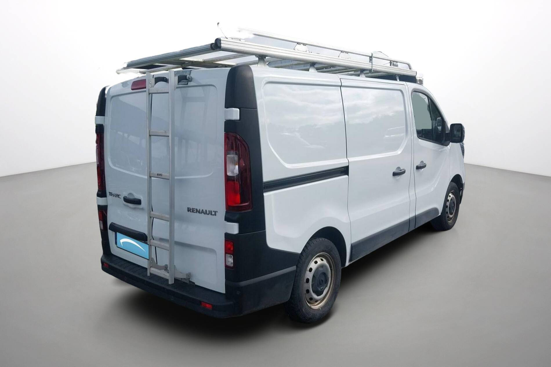Vente en ligne Renault Trafic 3 Fourgon TRAFIC FGN L1H1 2800 KG BLUE DCI 110 au prix de 21 290 €