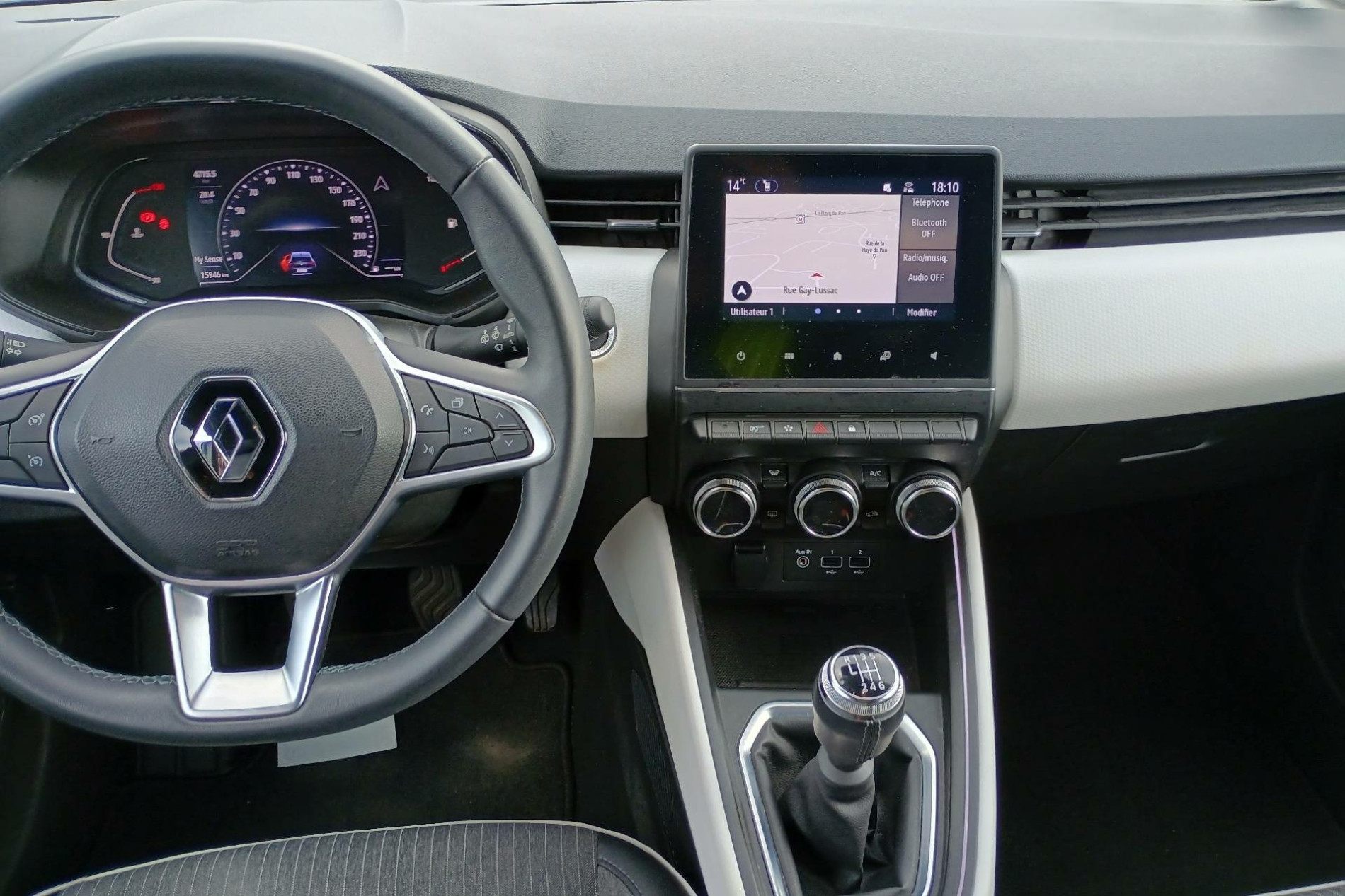 Vente en ligne Renault Clio 5 Clio TCe 90 - 21N au prix de 15 490 €
