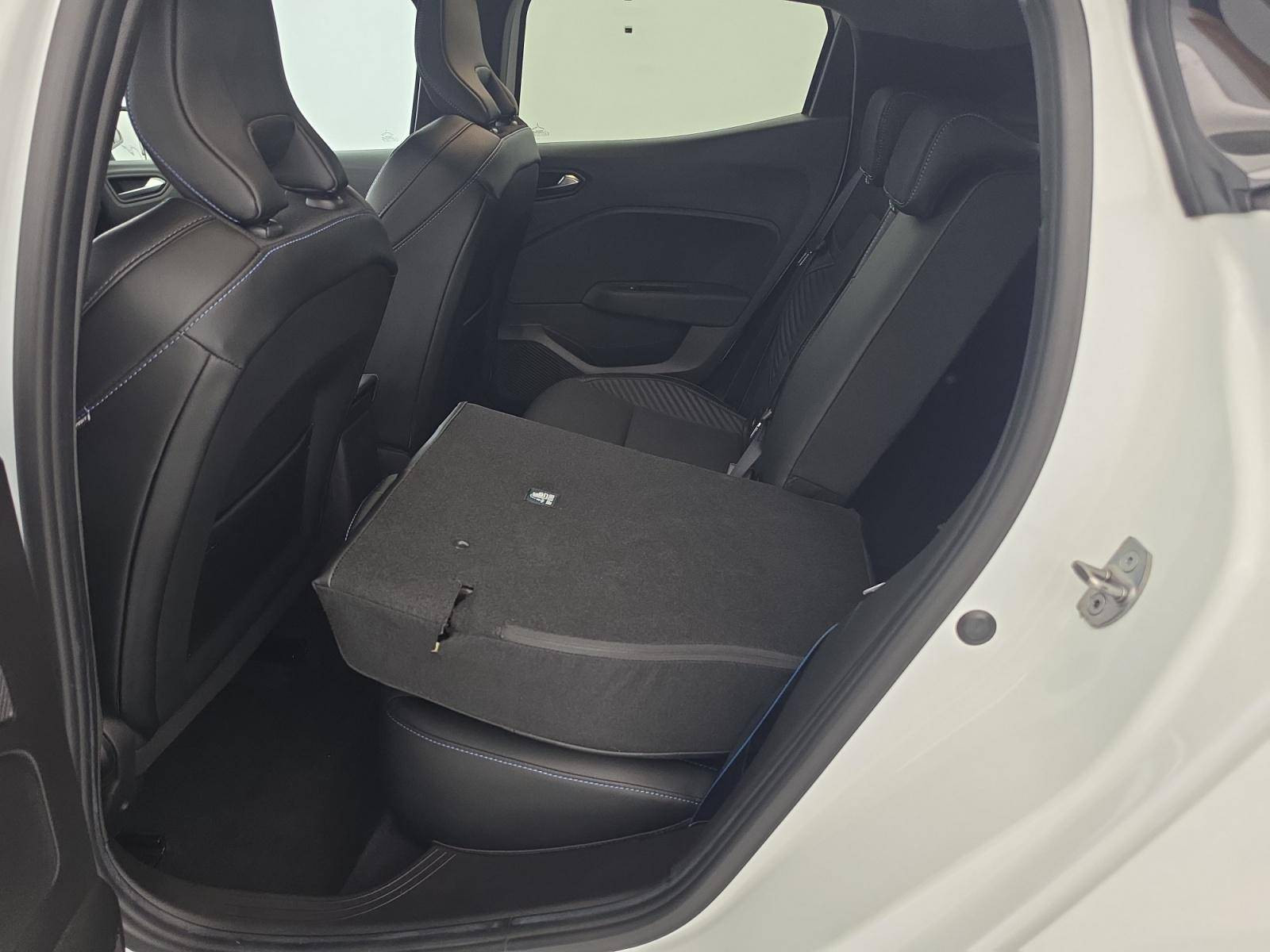 Vente en ligne Renault Clio 5 Clio TCe 90 au prix de 18 990 €
