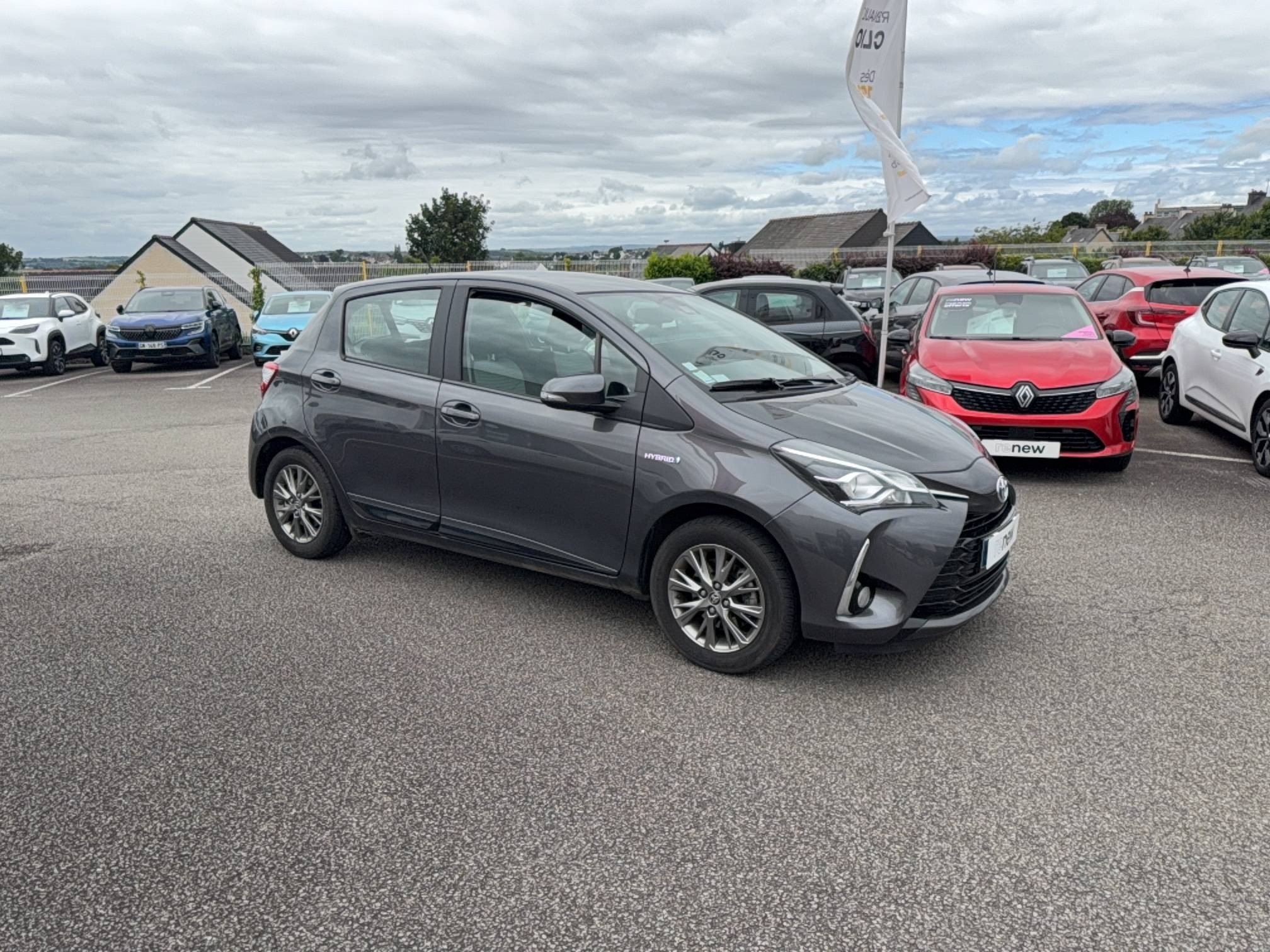 Vente en ligne Toyota Yaris Yaris Hybride 100h au prix de 16 990 €
