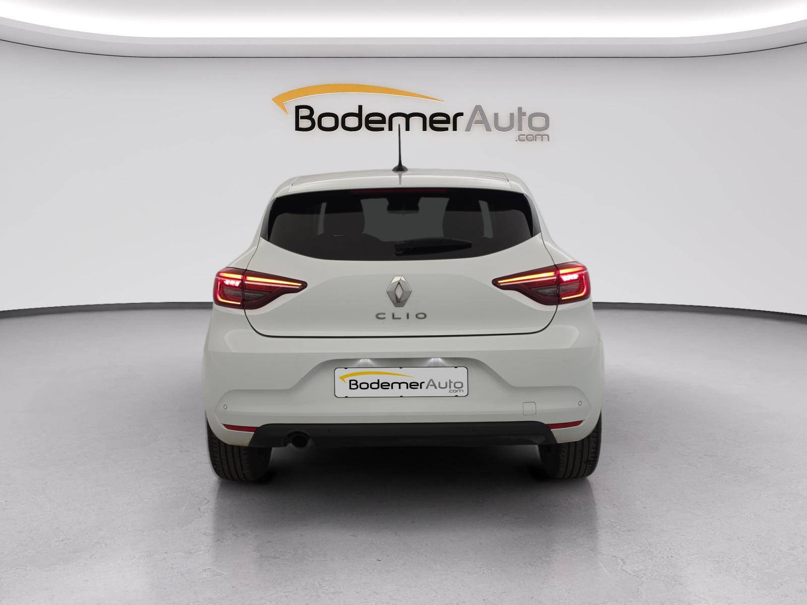 Vente en ligne Renault Clio 5 CLIO SOCIETE BLUE DCI 100 au prix de 13 990 €