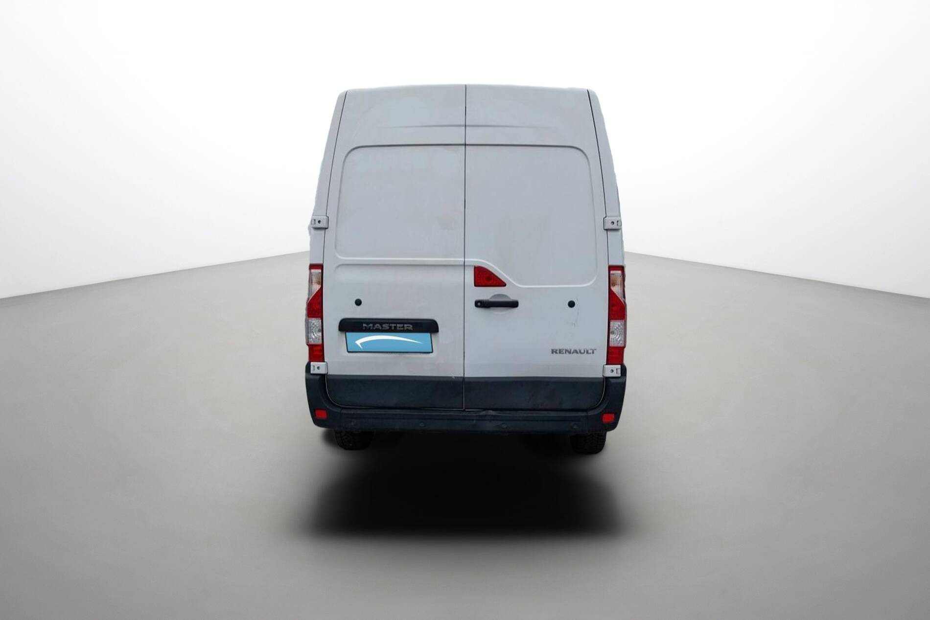 Vente en ligne Renault Master Fourgon MASTER FGN TRAC F3500 L2H2 BLUE DCI 135 au prix de 24 590 €