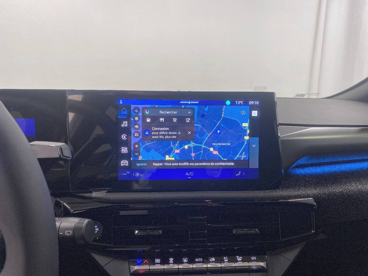 Vente en ligne Renault Clio 6 Clio E-Tech full hybrid 160 ch au prix de 50 000 €