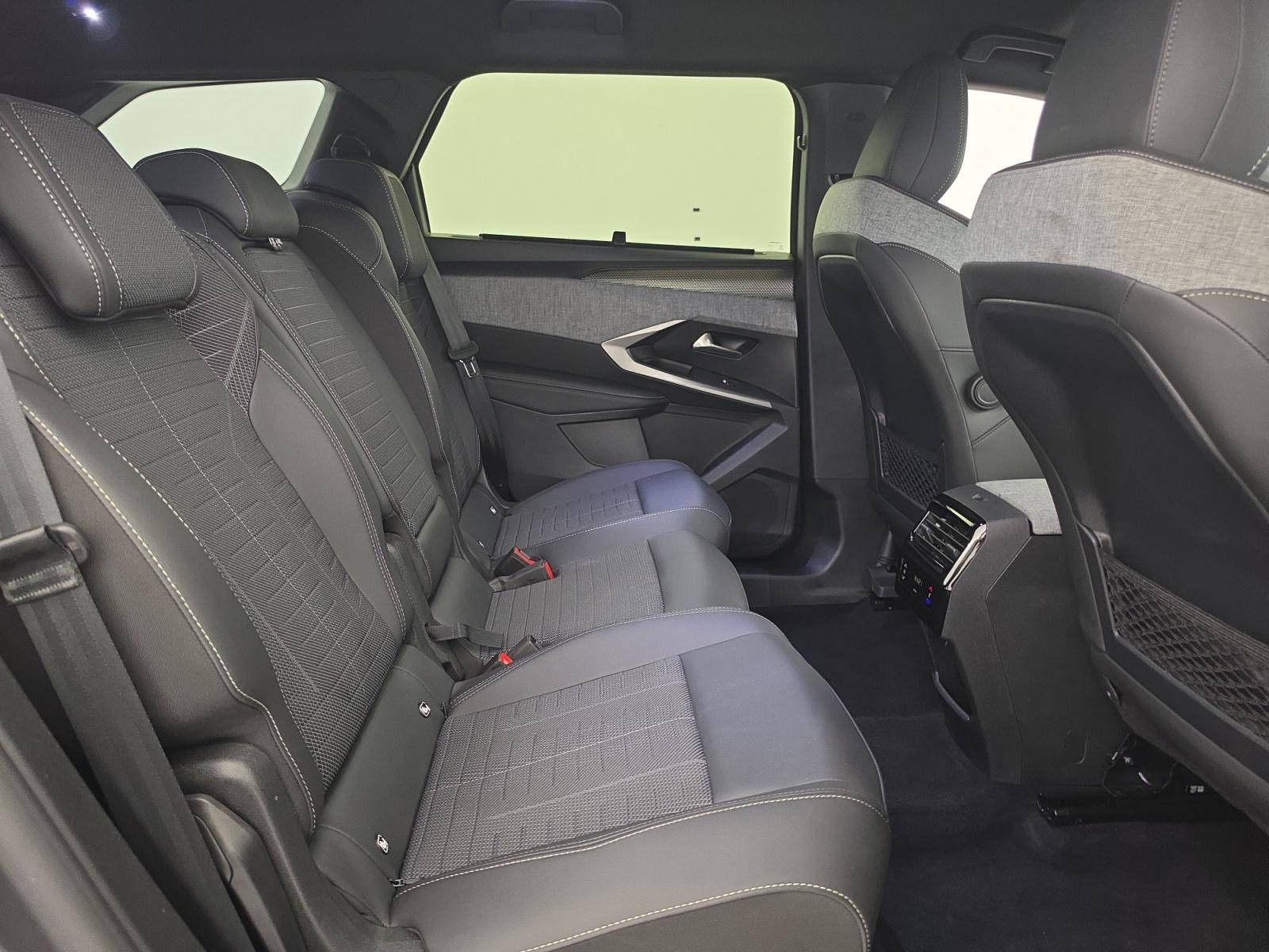 Vente en ligne Peugeot 5008  Hybrid 145 ch e-DCS6 au prix de 30 890 €