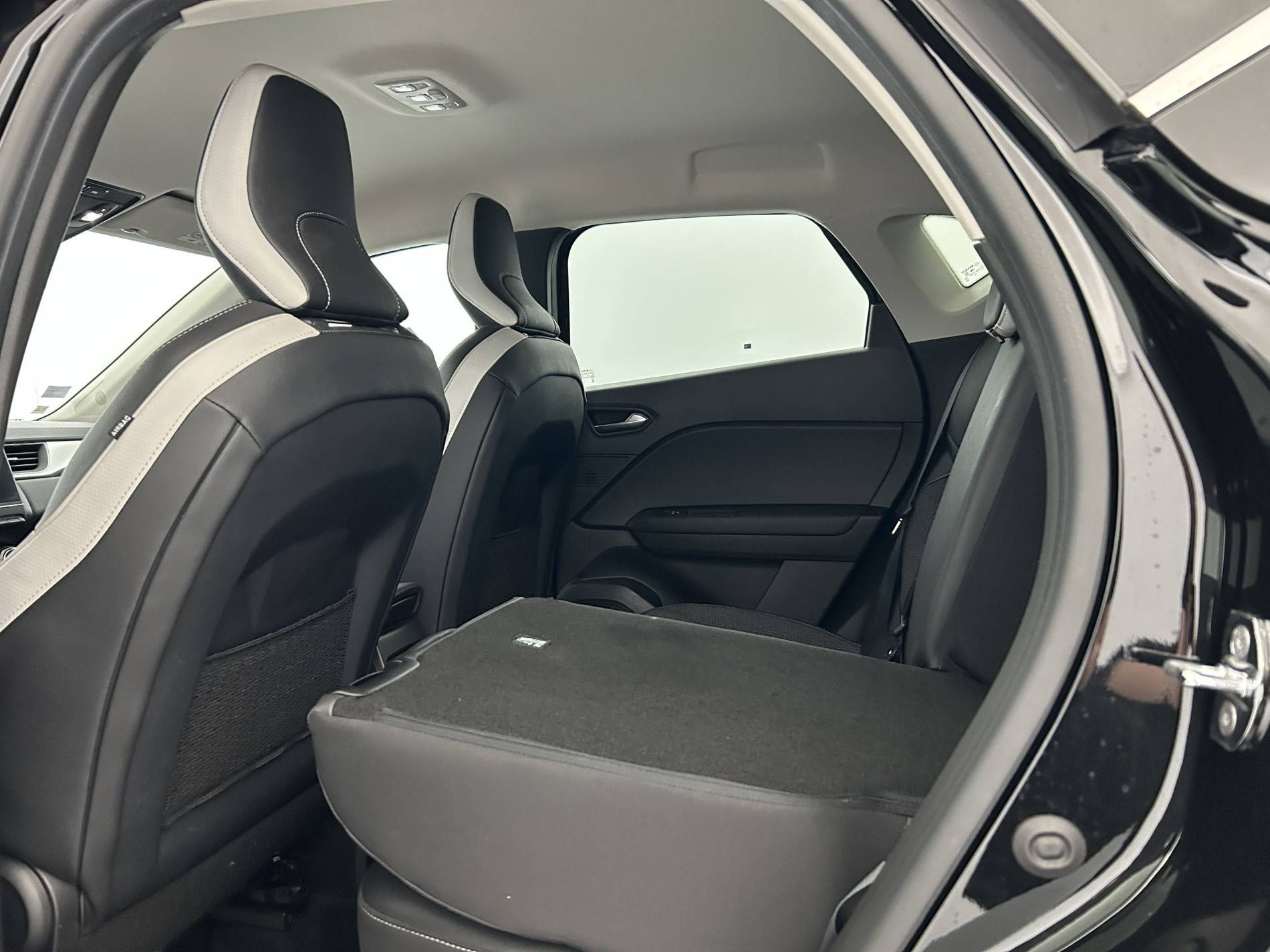 Vente en ligne Renault Captur  TCe 140 - 21 au prix de 16 990 €