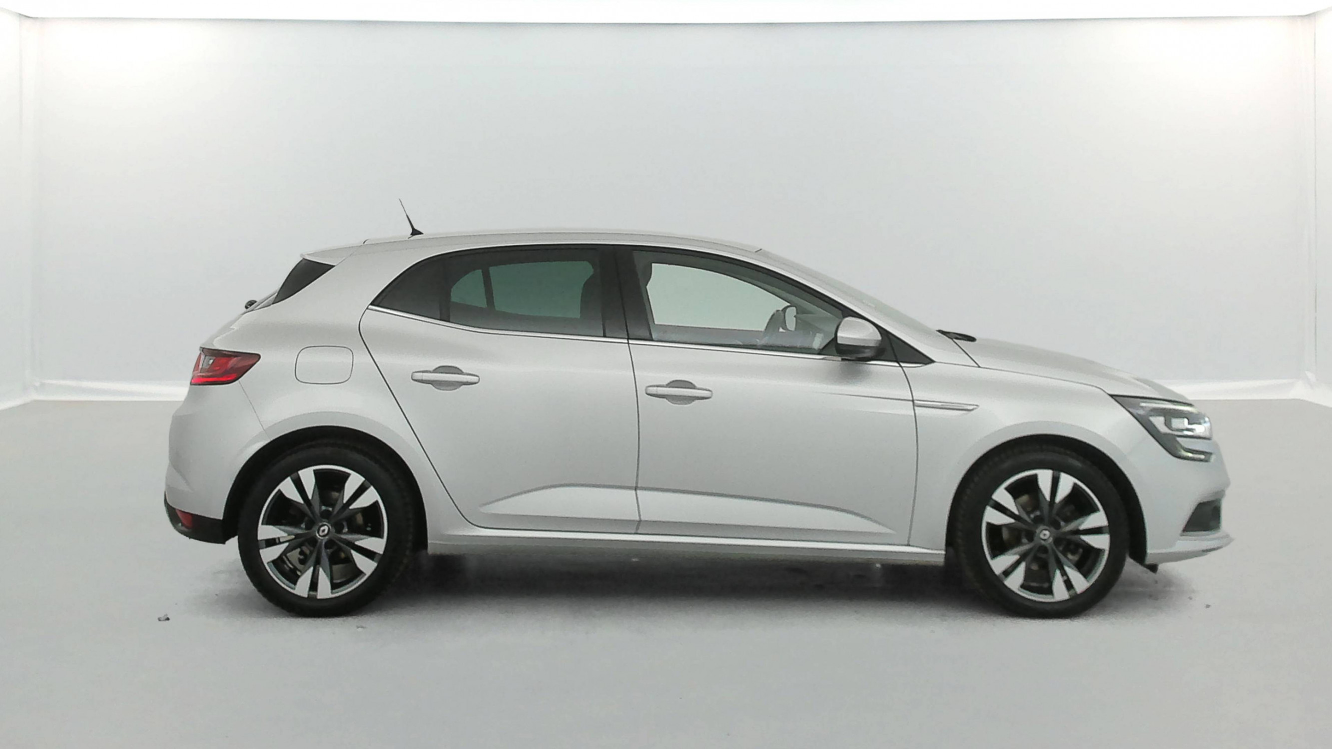 Vente en ligne Renault Megane 4 Mégane IV Berline Blue dCi 115 EDC au prix de 16 390 €