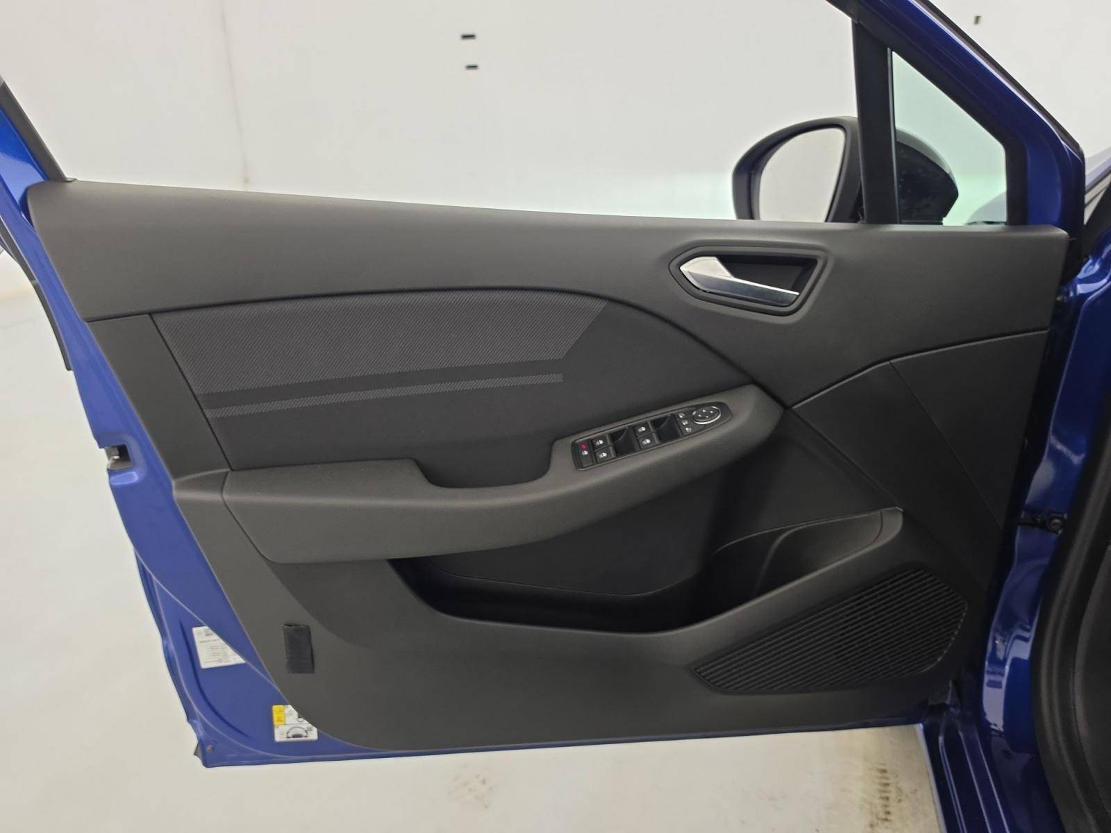 Vente en ligne Renault Clio 5 Clio E-Tech full hybrid 145 au prix de 21 990 €