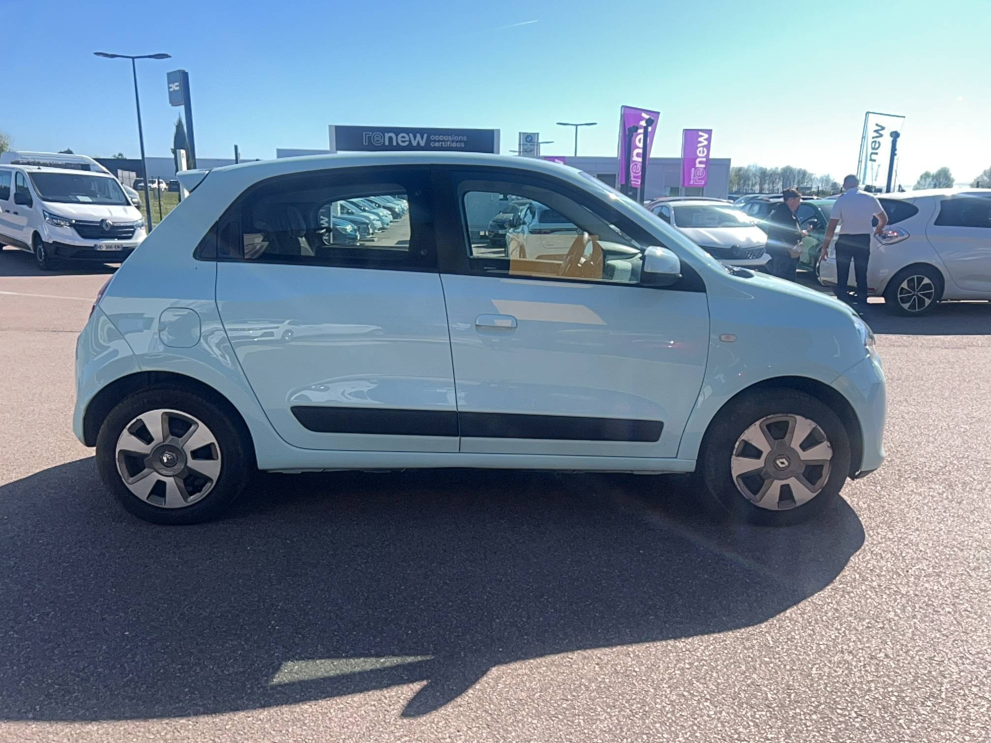 Vente en ligne Renault Twingo 3  1.0 SCe 70 au prix de 12 991 €