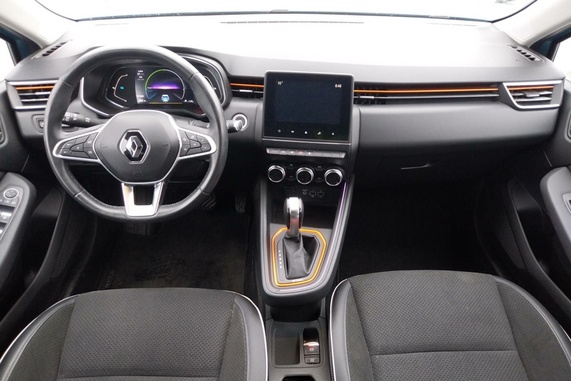 Vente en ligne Renault Clio 5 Clio E-Tech 140 au prix de 16 490 €