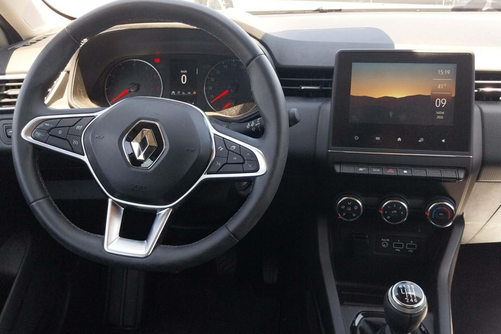 Vente en ligne Renault Clio 5 Clio TCe 90 au prix de 13 790 €