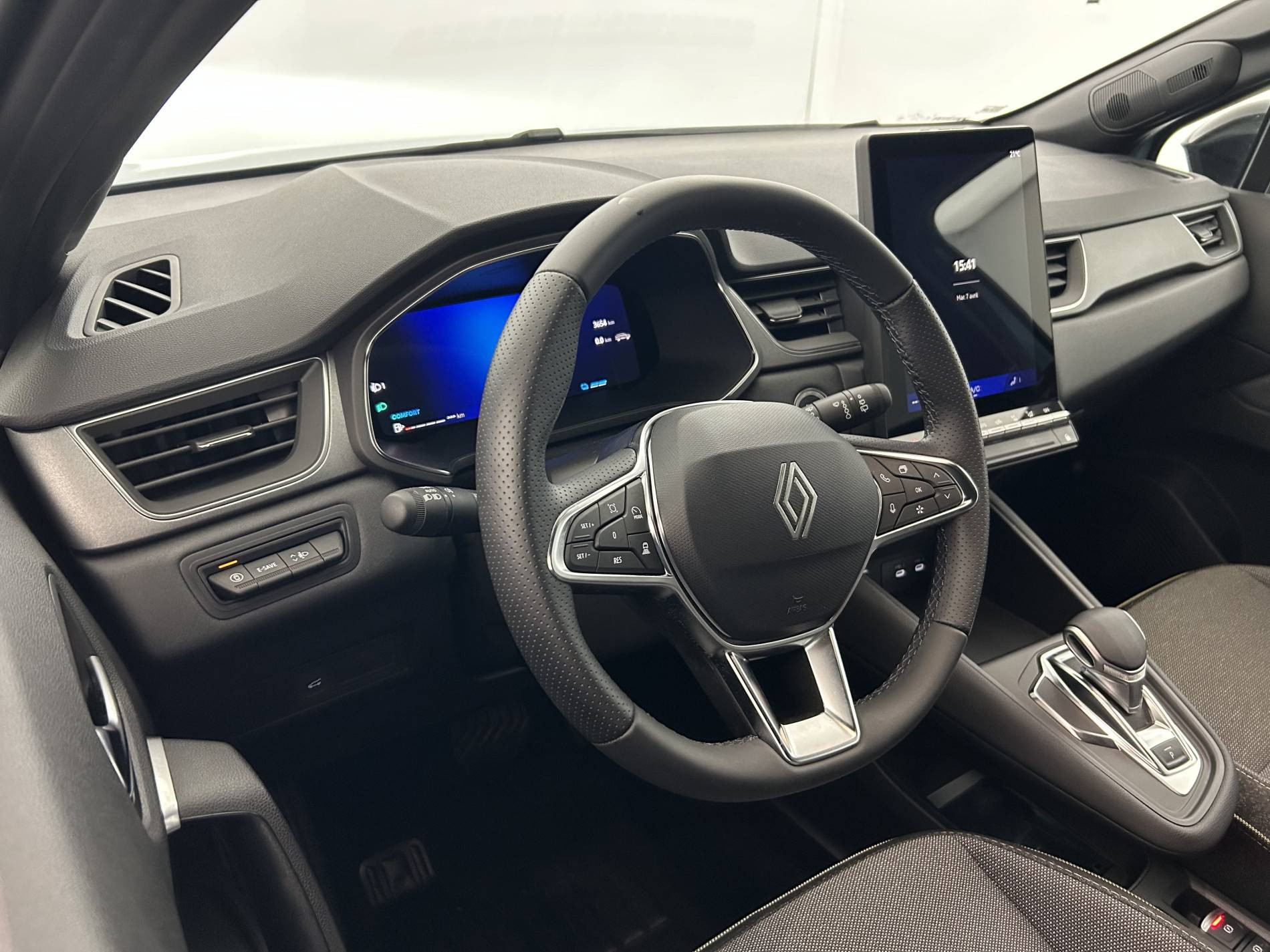 Vente en ligne Renault Symbioz  E-Tech full hybrid 145 au prix de 26 991 €