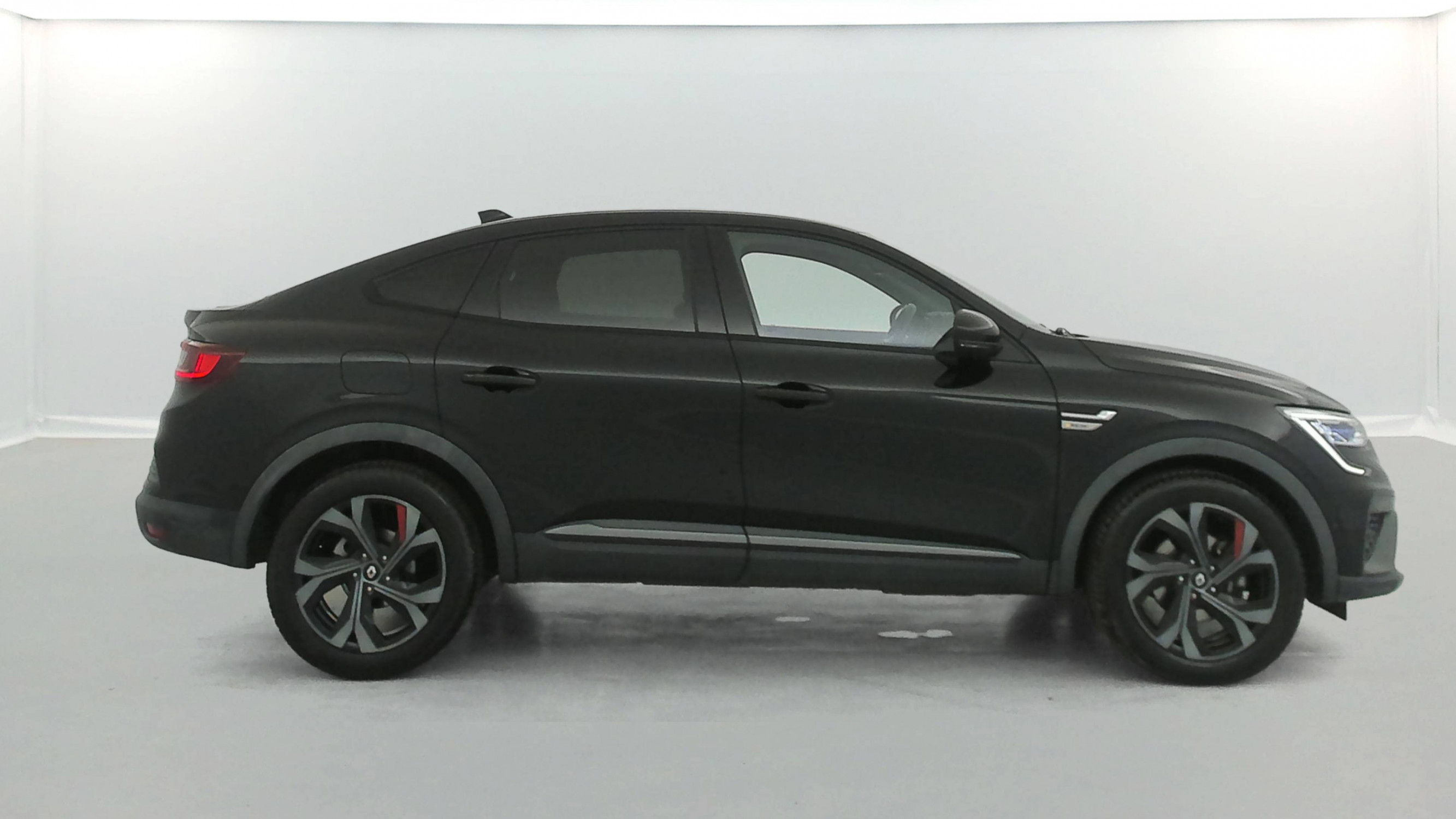 Vente en ligne Renault Arkana  E-Tech 145 - 21B au prix de 21 490 €