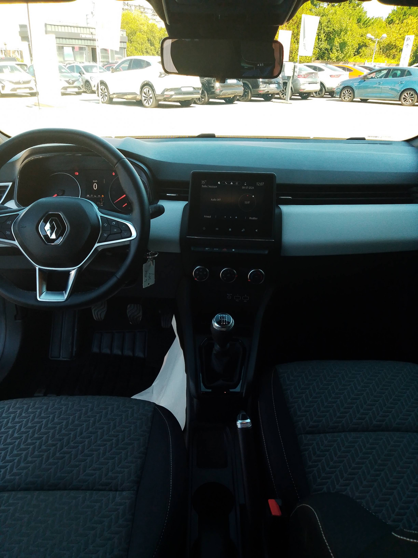 Vente en ligne Renault Clio 5 Clio TCe 90 - 21N au prix de 12 990 €