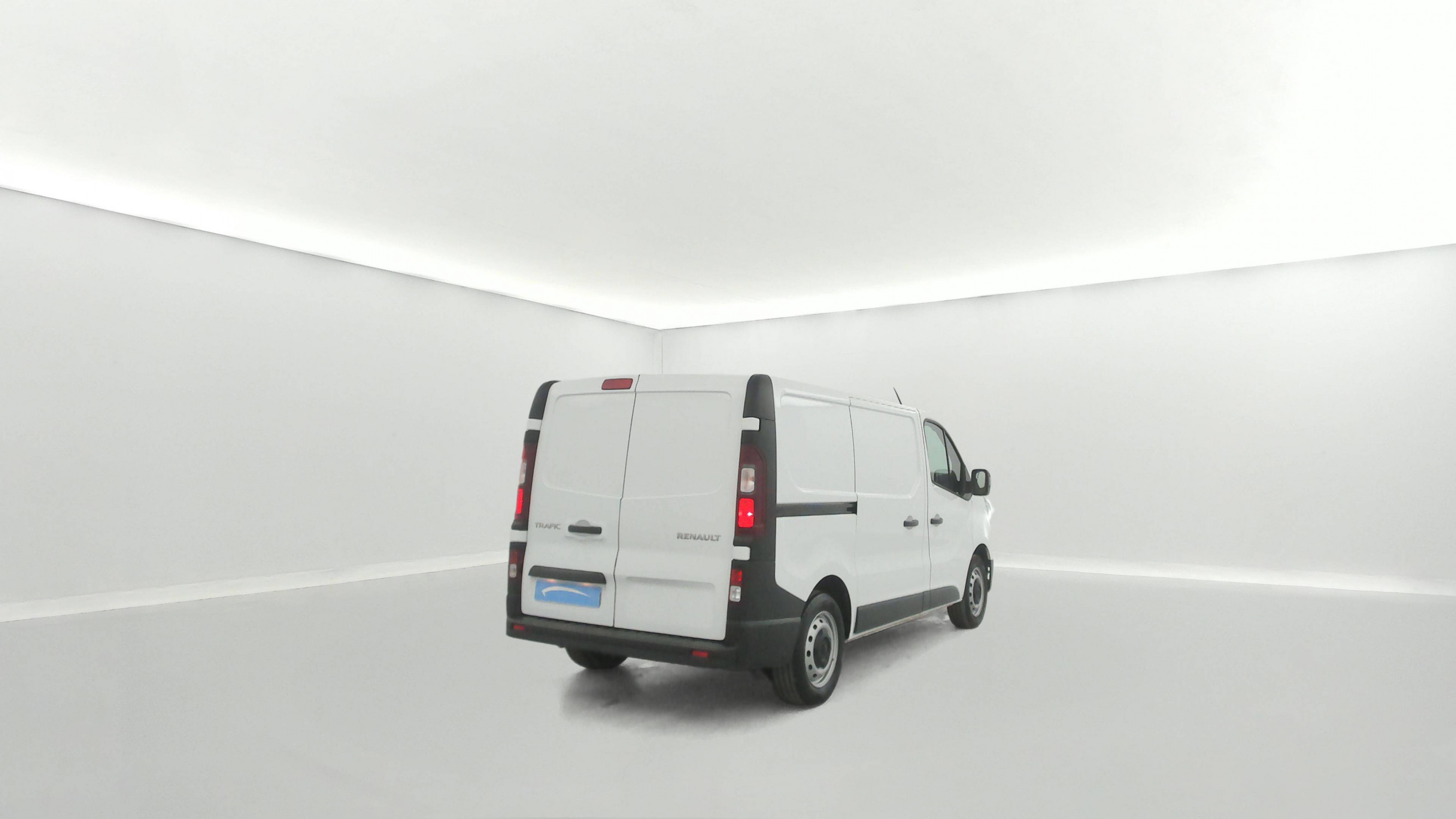 Vente en ligne Renault Trafic 3 Fourgon TRAFIC FG BLUE DCI 130 L1H1 3T GSR2 au prix de 24 390 €