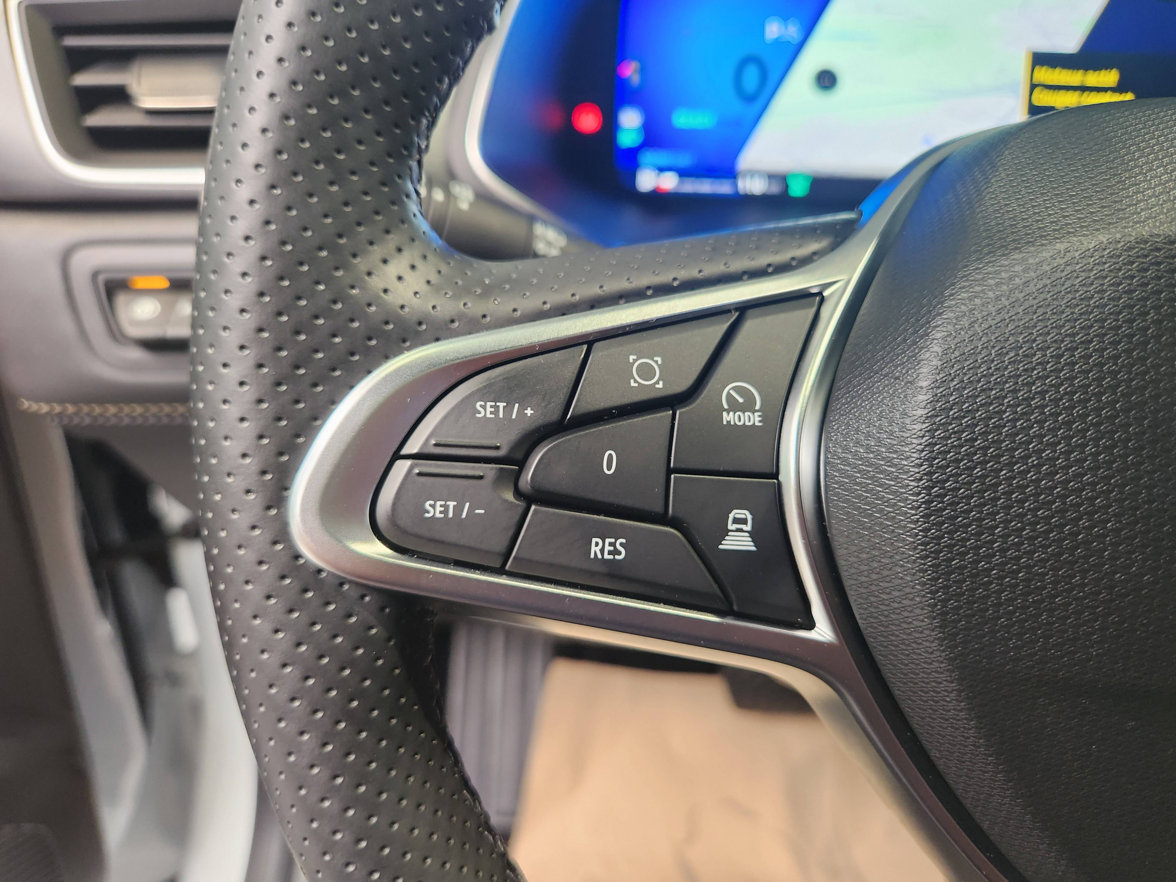 Vente en ligne Renault Symbioz  E-Tech full hybrid 145 au prix de 31 290 €