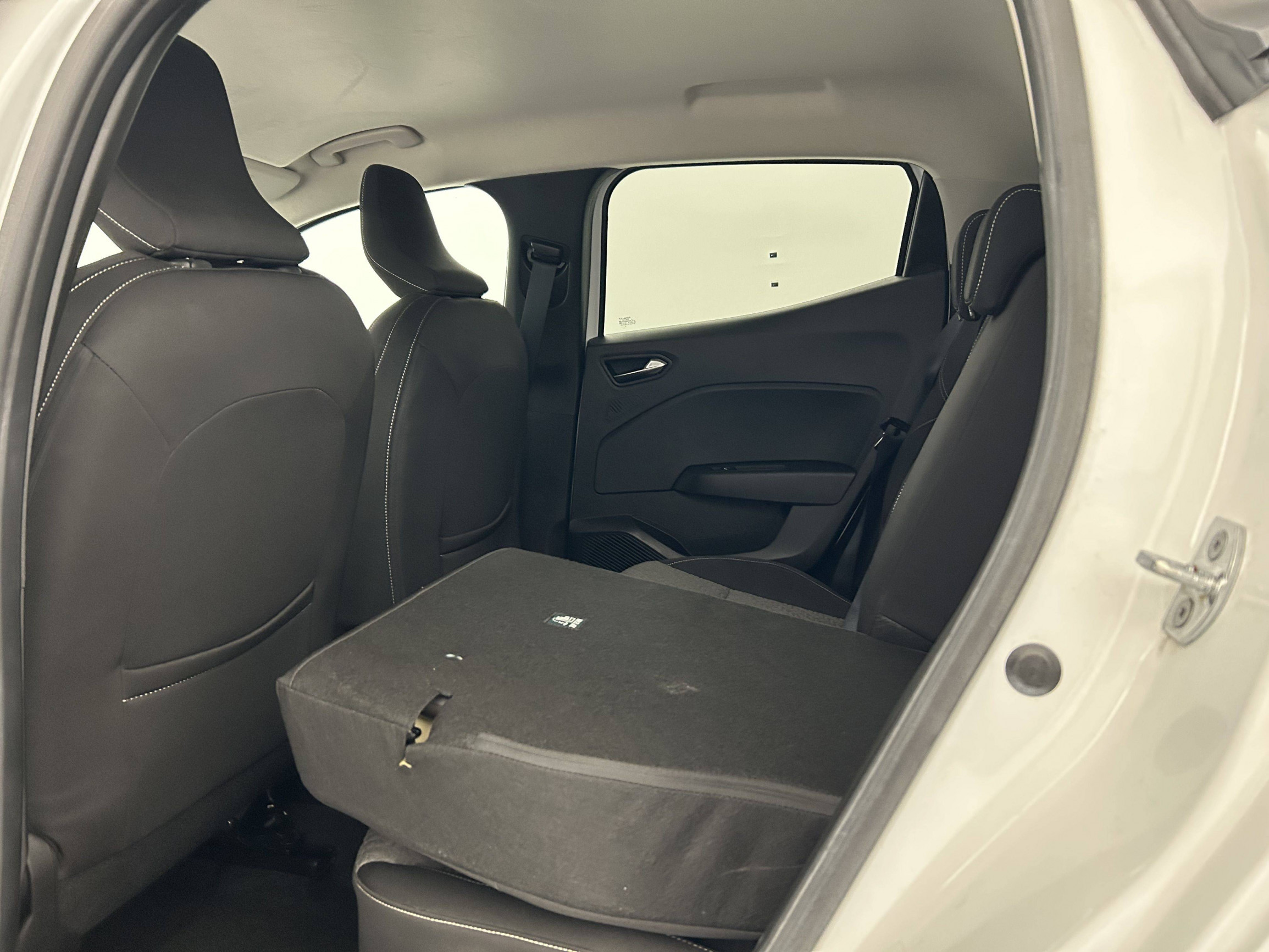Vente en ligne Renault Clio 5 Clio Blue dCi 100 au prix de 14 990 €
