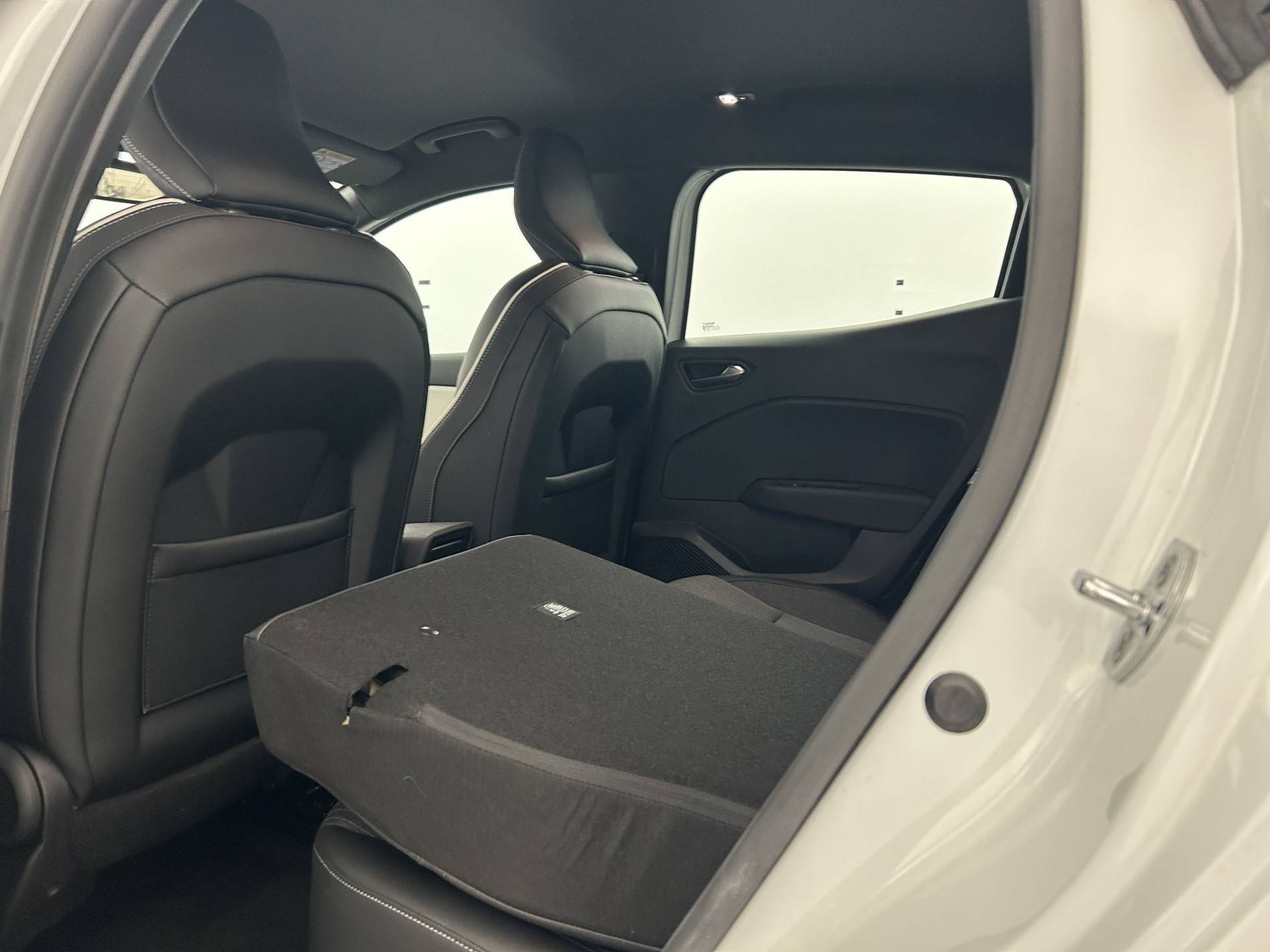 Vente en ligne Renault Clio 5 Clio TCe 90 - 21N au prix de 15 290 €