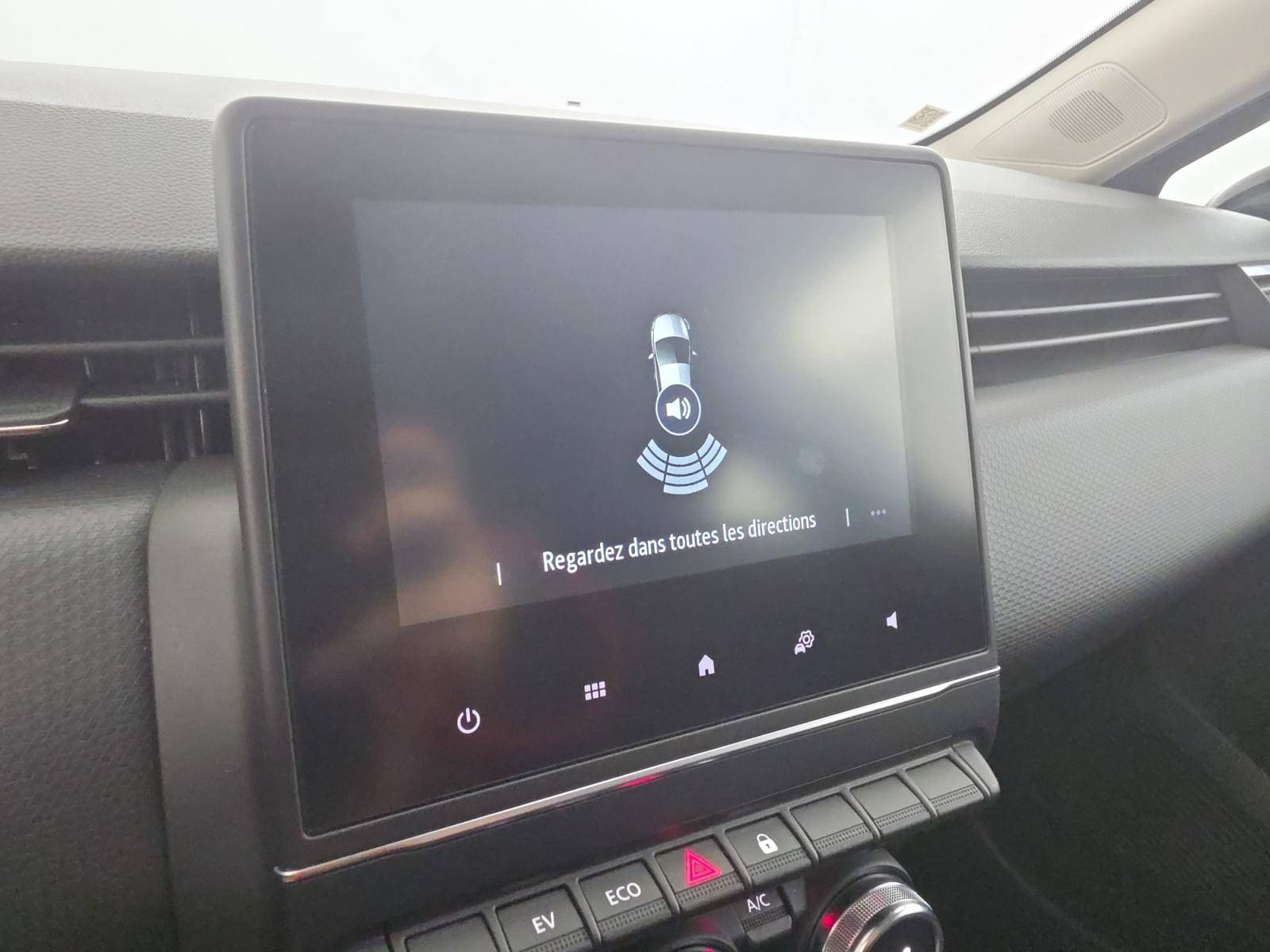 Vente en ligne Renault Clio 5 Clio E-Tech full hybrid 145 au prix de 17 900 €