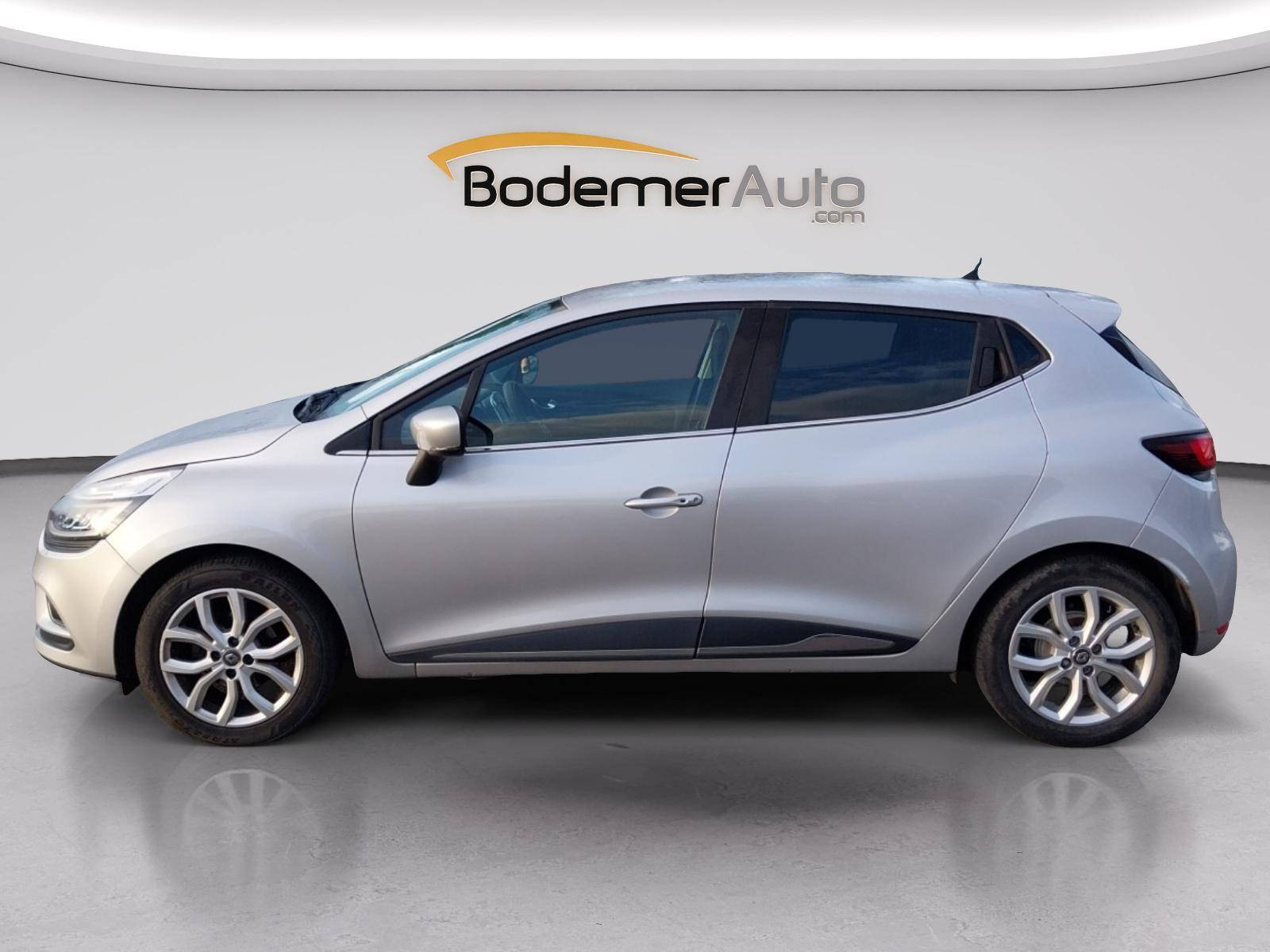 Vente en ligne Renault Clio 4 Clio dCi 90 Energy au prix de 10 350 €