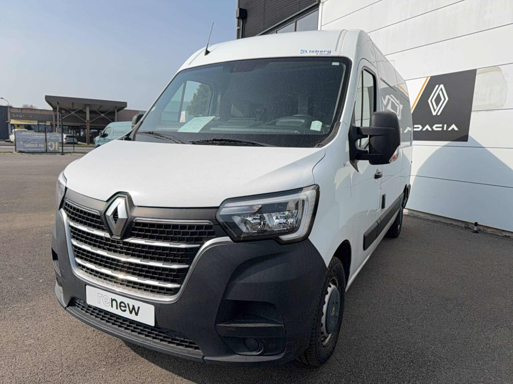 Vente en ligne Renault Master Fourgon MASTER FGN TRAC F3500 L2H2 ENERGY DCI 145 POUR TRANSF au prix de 19 890 €