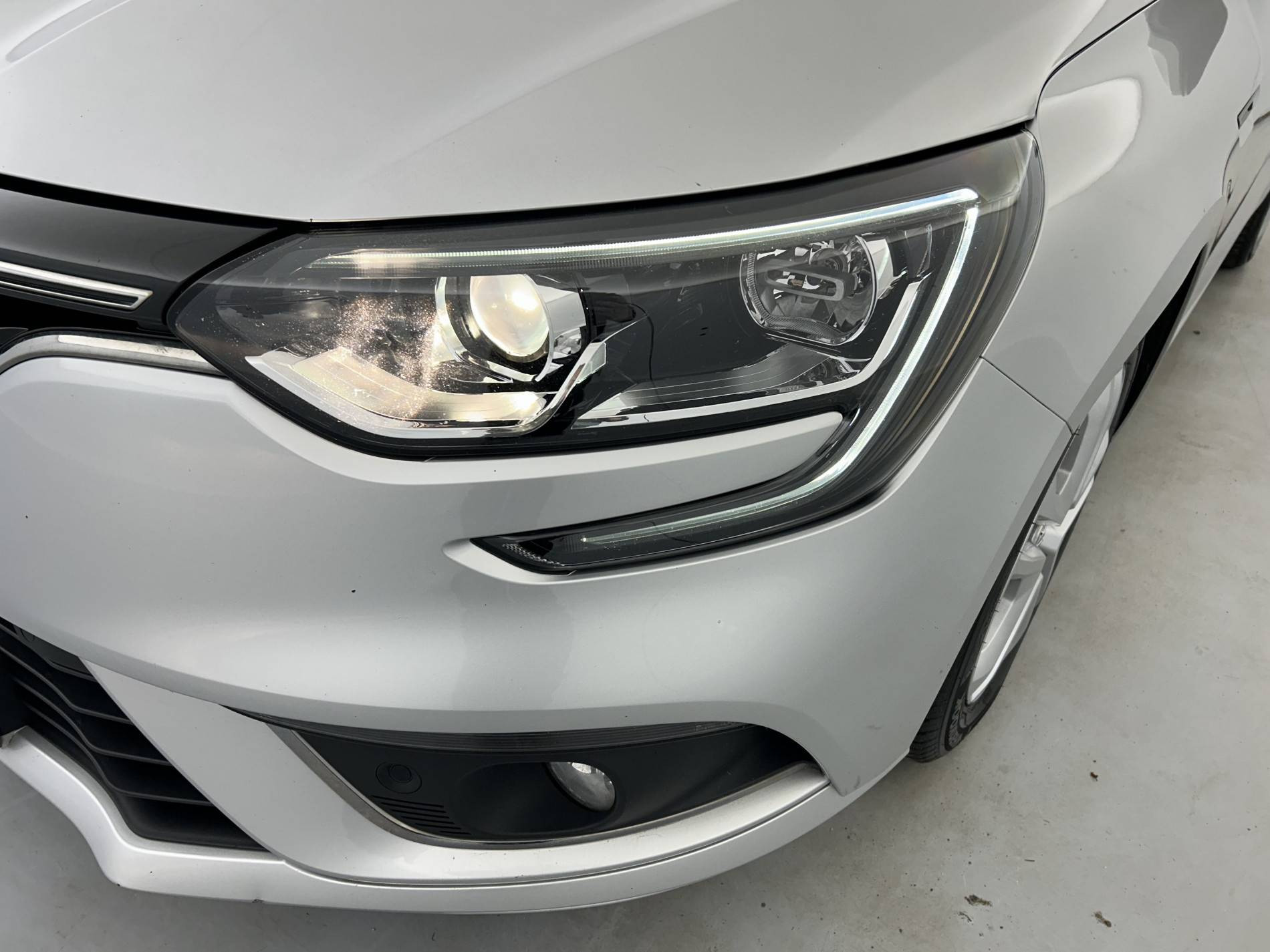 Vente en ligne Renault Megane 4 Estate Mégane IV Estate Blue dCi 115 EDC au prix de 12 090 €