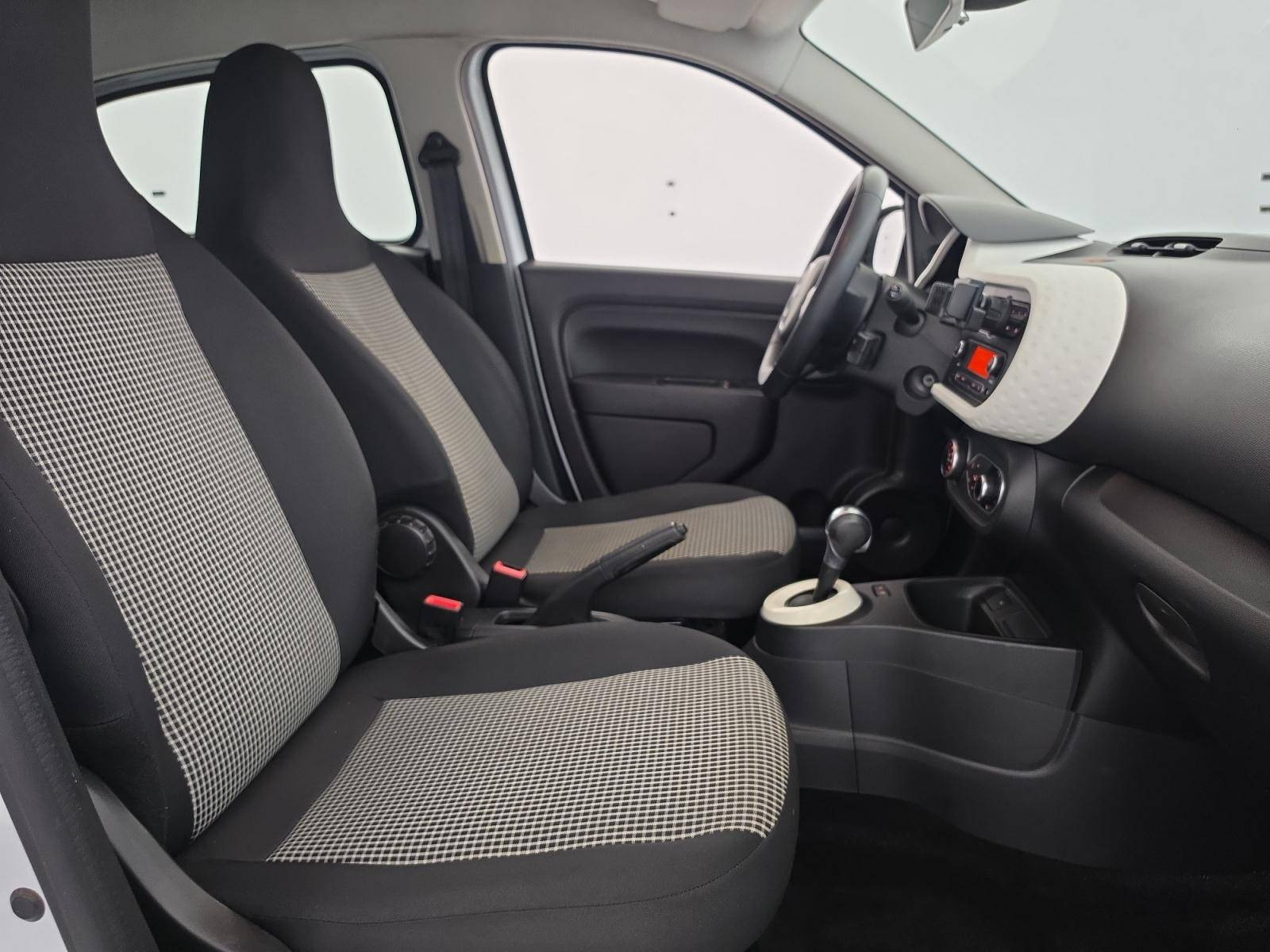 Vente en ligne Renault Twingo Electrique Twingo III E-Tech au prix de 11 490 €