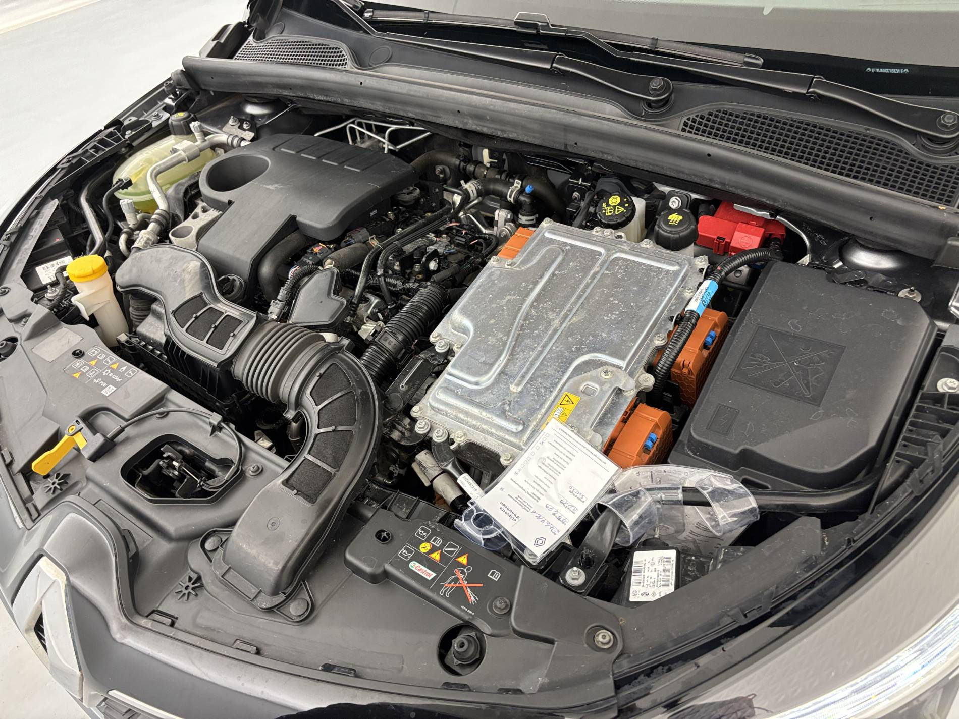Vente en ligne Renault Clio 5 Clio E-Tech full hybrid 145 au prix de 14 990 €