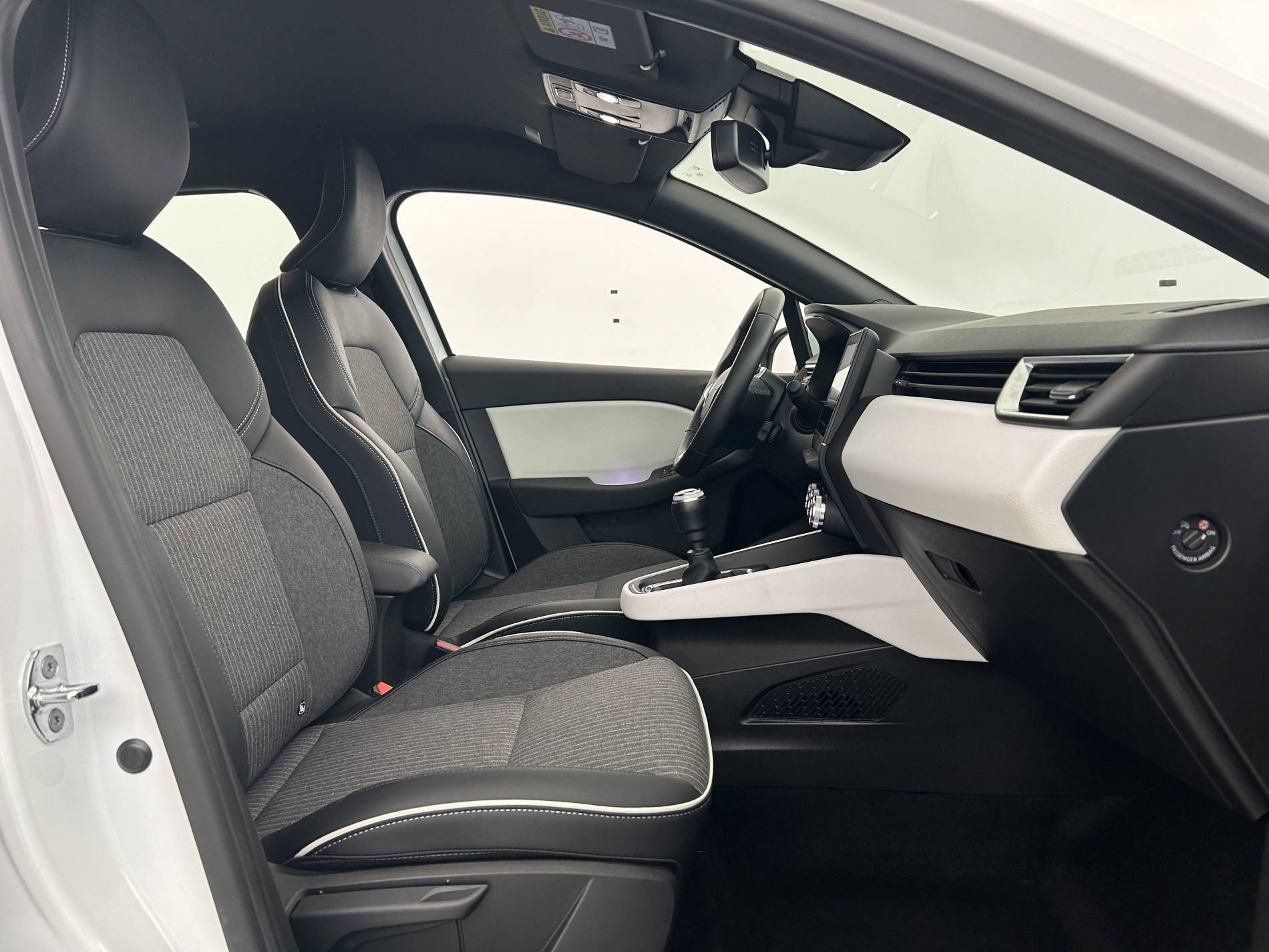 Vente en ligne Renault Clio 5 Clio TCe 90 - 21N au prix de 15 290 €